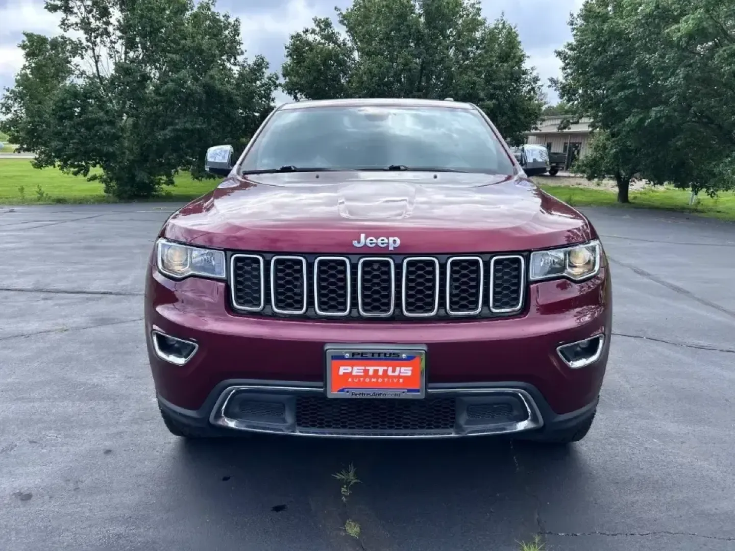 2022 /Black Leather Jeep Grand Cherokee Limited (1C4RJFBG4NC) with an 3.6L V6 24V VVT UPG I engine, 8A transmission, located at 970 Woodlawn Dr., Farmington, MO, 63640, (573) 431-7800, 37.825642, -90.468674 - Discover the adventure-ready, family-friendly 2022 Jeep Grand Cherokee WK Limited, a versatile SUV designed to elevate your lifestyle in Farmington, MO. This stunning vehicle, finished in a captivating Velvet Red Pearlcoat with a luxurious black leather interior, is perfect for everything from weeke - Photo#9