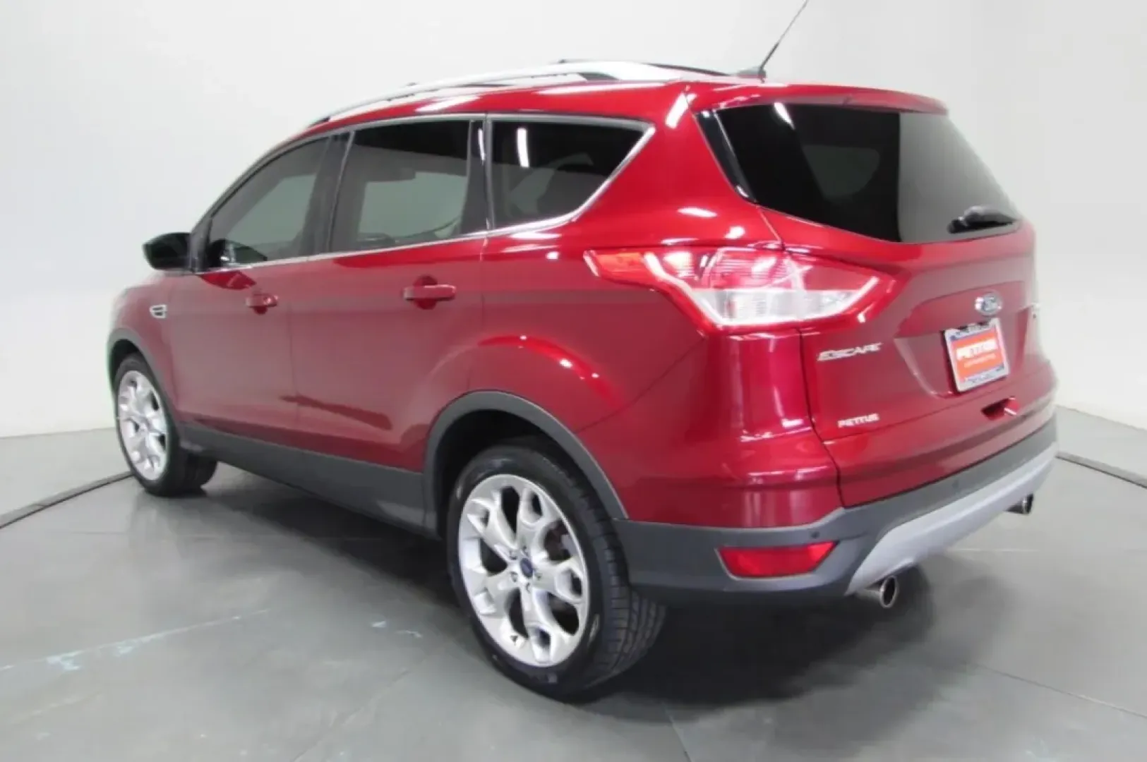 2013 /Charcoal Black Leather Ford Escape Titanium (1FMCU0J98DU) with an Other engine, Automatic transmission, located at 12836 Highway 21, De Soto, MO, 63020, (636) 337-7777, 38.151867, -90.575615 - Are you ready to elevate your family adventures or daily commutes? The 2013 Ford Escape Titanium is the perfect SUV for those who crave a reliable companion for both weekend getaways and everyday errands. With a stylish red exterior and a spacious interior, this pre-owned gem from Pettus Ford De Sot - Photo#5