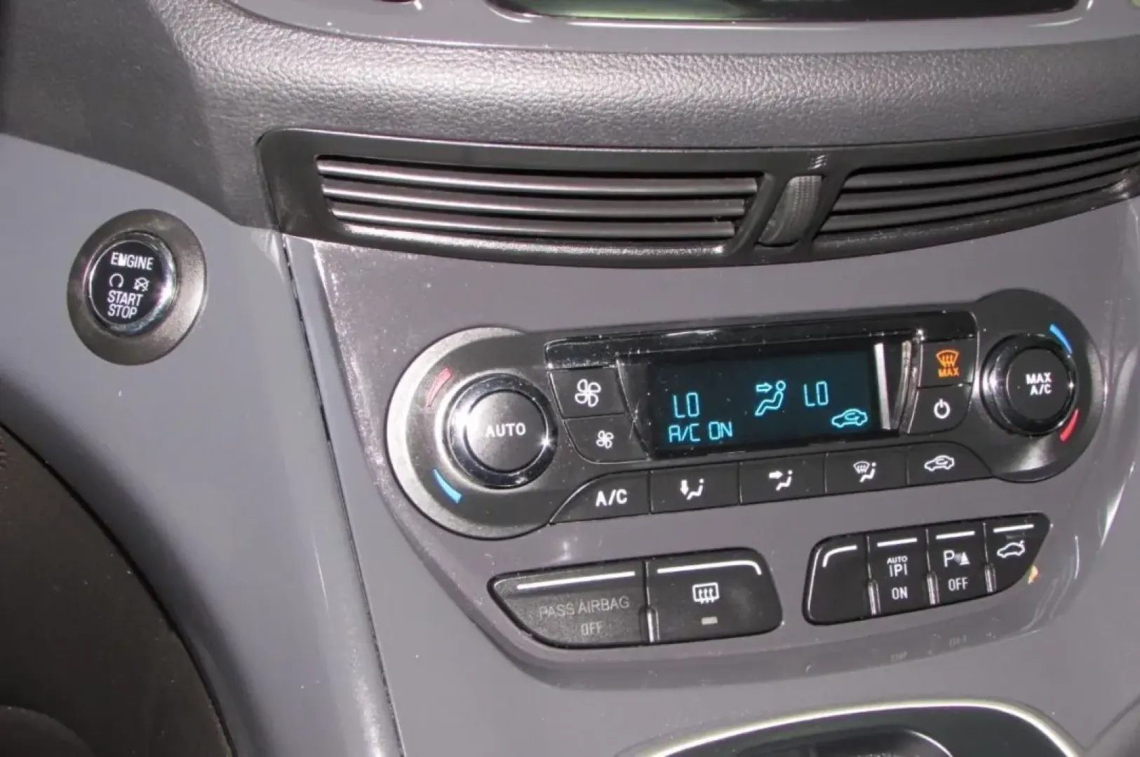 2013 /Charcoal Black Leather Ford Escape Titanium (1FMCU0J98DU) with an Other engine, Automatic transmission, located at 12836 Highway 21, De Soto, MO, 63020, (636) 337-7777, 38.151867, -90.575615 - Are you ready to elevate your family adventures or daily commutes? The 2013 Ford Escape Titanium is the perfect SUV for those who crave a reliable companion for both weekend getaways and everyday errands. With a stylish red exterior and a spacious interior, this pre-owned gem from Pettus Ford De Sot - Photo#19