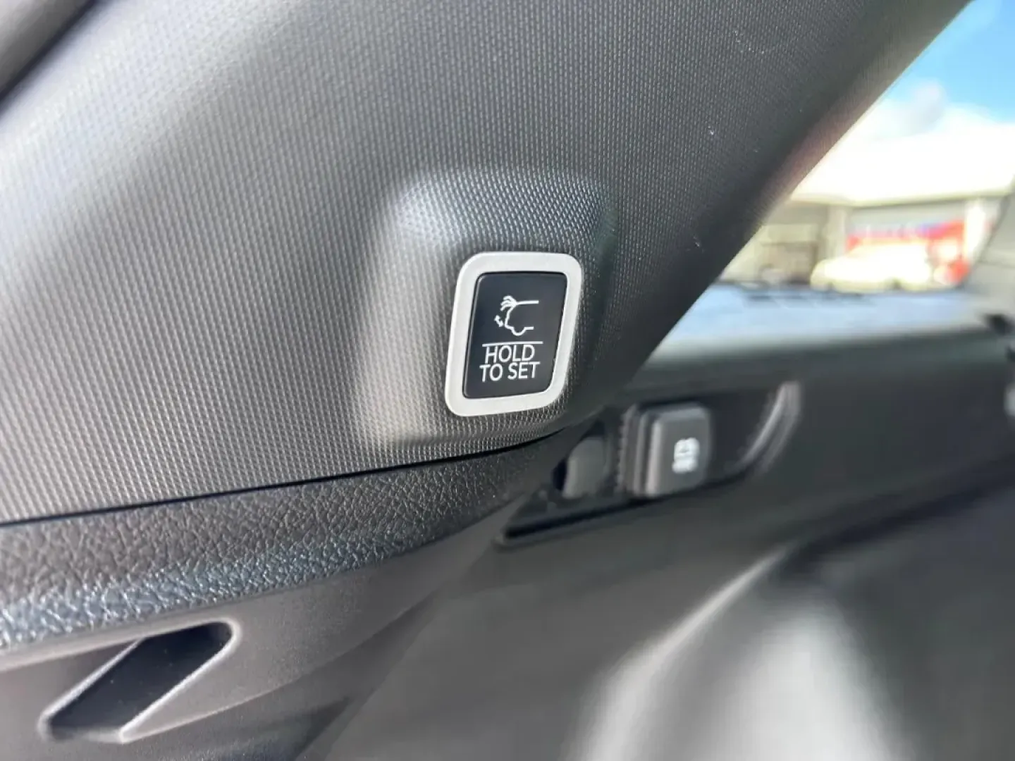 2024 /Global Black Leather Trimmed Jeep Grand Cherokee Altitude (1C4RJHAG8RC) with an 3.6L V6 24V VVT UPG I engine, located at 970 Woodlawn Dr., Farmington, MO, 63640, (573) 431-7800, 37.825642, -90.468674 - USED 2024 Jeep Grand Cherokee Altitude from Pettus CDJR Farmington, Farmington MO. - Photo#5