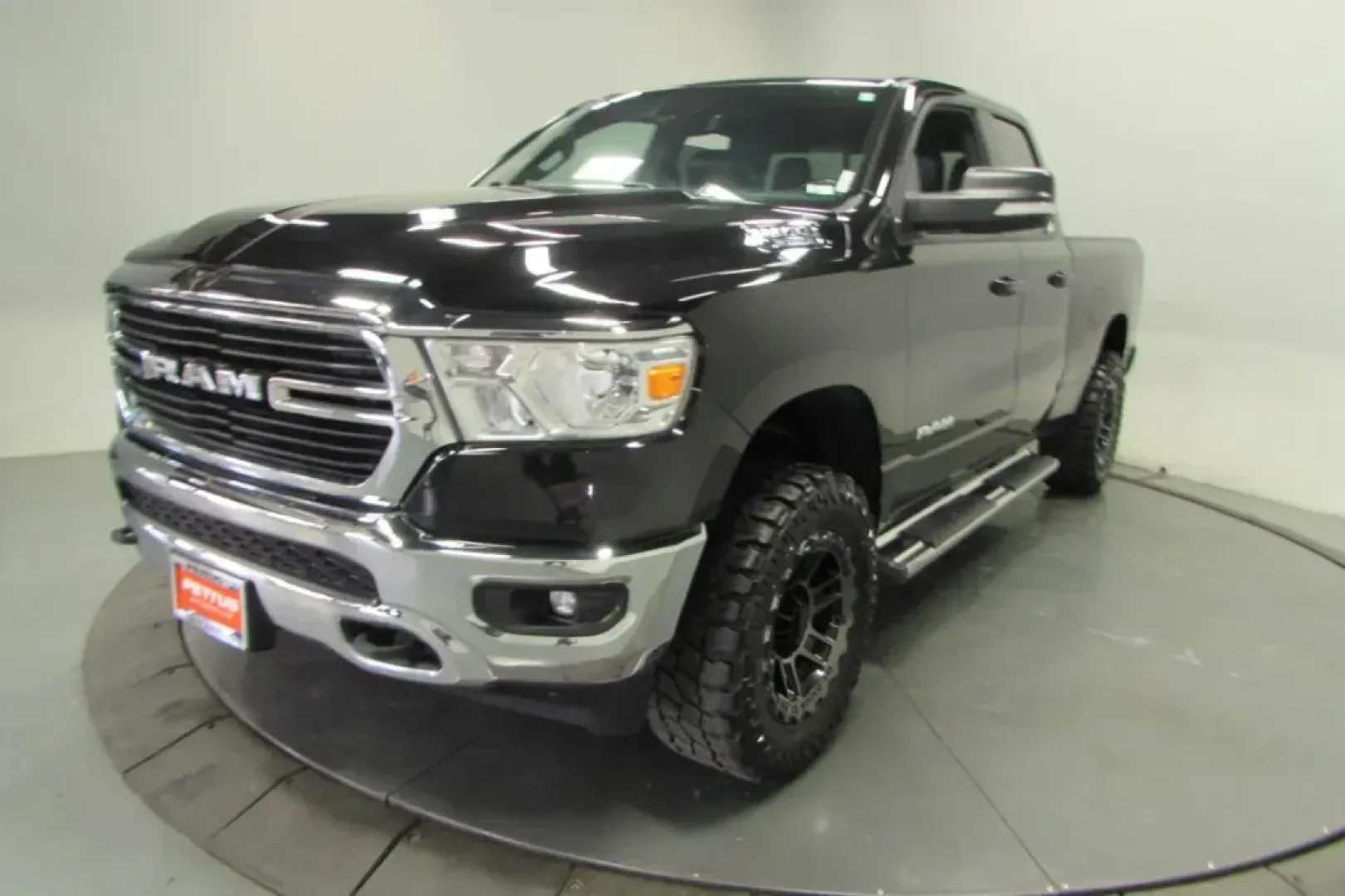 2021 Ram 1500 Big Horn/Lone Star (1C6RRFBG8MN) with an Other engine, located at 12836 Highway 21, De Soto, MO, 63020, (636) 337-7777, 38.151867, -90.575615 - **Discover Adventure with the 2021 Ram 1500 Big Horn Quad Cab at Pettus Ford De Soto!** <br /> <br /> Are you ready for your next outdoor adventure or the ideal vehicle to enhance your daily commute? Look no further than this stunning 2021 Ram 1500 Big Horn Quad Cab, available now at Pettus Ford De - Photo#3