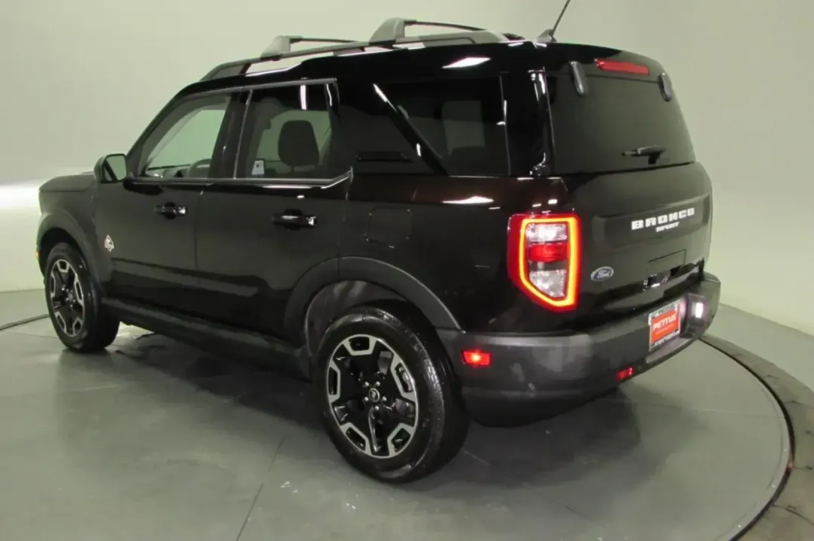 2021 /Ebony/Roast Leather Ford Bronco Sport Outer Banks (3FMCR9C66MR) with an Other engine, Automatic transmission, located at 12836 Highway 21, De Soto, MO, 63020, (636) 337-7777, 38.151867, -90.575615 - USED 2021 Ford Bronco Sport Outer Banks from Pettus Ford De Soto, De Soto MO. - Photo#5