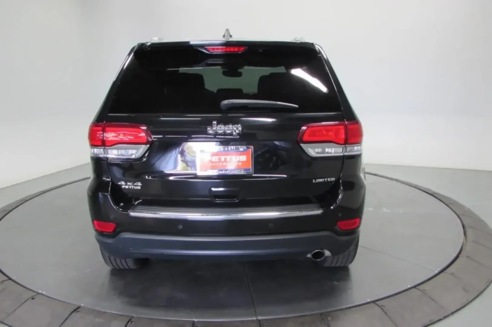 2022 /Black Jeep Grand Cherokee Limited (1C4RJFBG4NC) with an Other engine, located at 12830 Highway 21, De Soto, MO, 63020, (636) 337-7777, 38.153099, -90.573624 - ### Discover Your Next Adventure with the 2022 Jeep Grand Cherokee at Pettus Ford De Soto!<br /> <br /> Are you ready to elevate your lifestyle with a versatile vehicle that can handle any adventure? Whether you're a growing family seeking comfort, a weekend warrior craving off-road excursions, or s - Photo#4