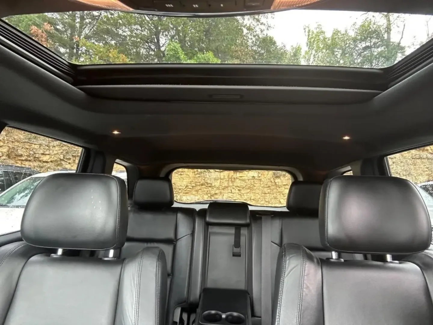 2022 /Black Jeep Grand Cherokee Limited (1C4RJFBG4NC) with an Other engine, located at 12830 Highway 21, De Soto, MO, 63020, (636) 337-7777, 38.153099, -90.573624 - ### Discover Your Next Adventure with the 2022 Jeep Grand Cherokee at Pettus Ford De Soto!<br /> <br /> Are you ready to elevate your lifestyle with a versatile vehicle that can handle any adventure? Whether you're a growing family seeking comfort, a weekend warrior craving off-road excursions, or s - Photo#2