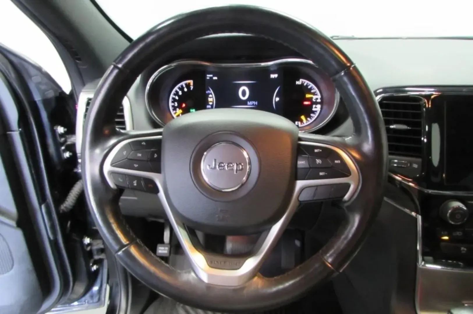 2022 /Black Jeep Grand Cherokee Limited (1C4RJFBG4NC) with an Other engine, located at 12830 Highway 21, De Soto, MO, 63020, (636) 337-7777, 38.153099, -90.573624 - ### Discover Your Next Adventure with the 2022 Jeep Grand Cherokee at Pettus Ford De Soto!<br /> <br /> Are you ready to elevate your lifestyle with a versatile vehicle that can handle any adventure? Whether you're a growing family seeking comfort, a weekend warrior craving off-road excursions, or s - Photo#11