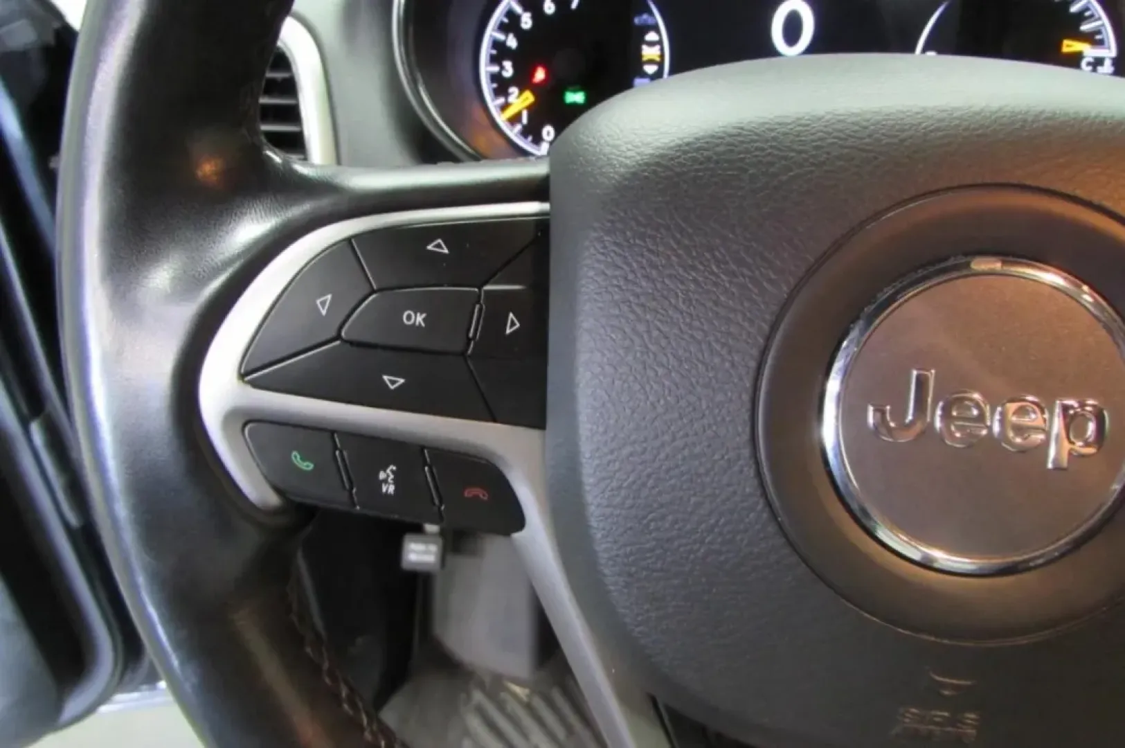 2022 /Black Jeep Grand Cherokee Limited (1C4RJFBG4NC) with an Other engine, located at 12830 Highway 21, De Soto, MO, 63020, (636) 337-7777, 38.153099, -90.573624 - ### Discover Your Next Adventure with the 2022 Jeep Grand Cherokee at Pettus Ford De Soto!<br /> <br /> Are you ready to elevate your lifestyle with a versatile vehicle that can handle any adventure? Whether you're a growing family seeking comfort, a weekend warrior craving off-road excursions, or s - Photo#12