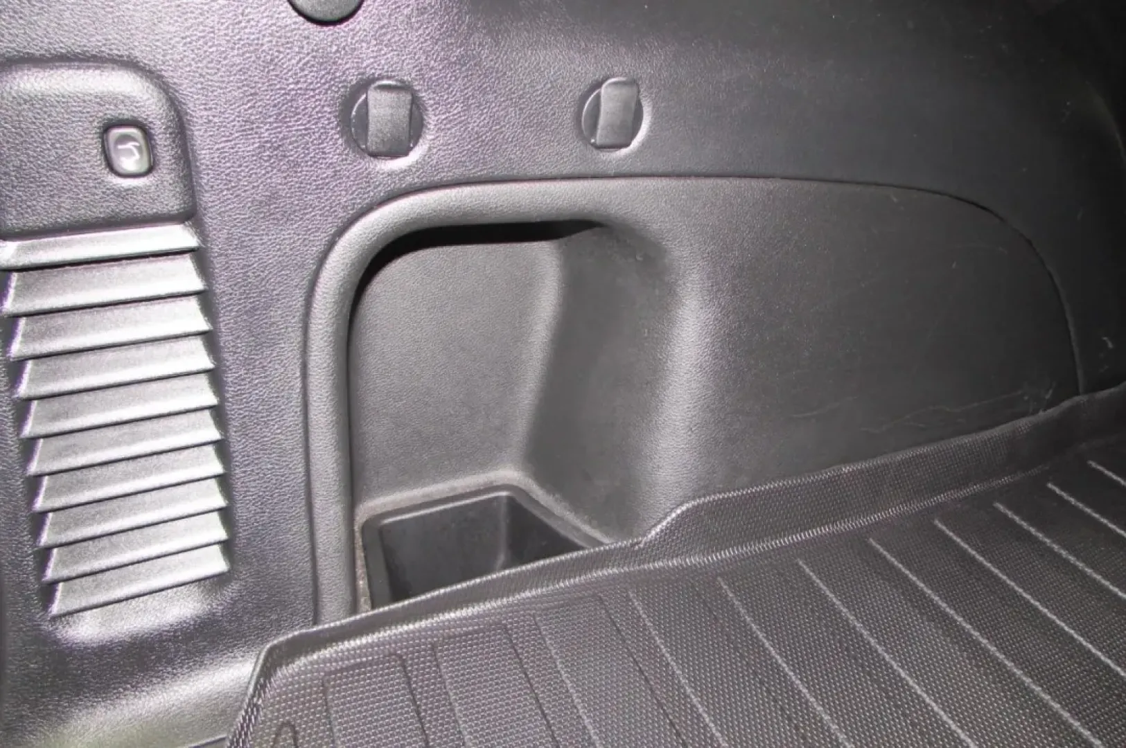 2022 /Black Jeep Grand Cherokee Limited (1C4RJFBG4NC) with an Other engine, located at 12830 Highway 21, De Soto, MO, 63020, (636) 337-7777, 38.153099, -90.573624 - ### Discover Your Next Adventure with the 2022 Jeep Grand Cherokee at Pettus Ford De Soto!<br /> <br /> Are you ready to elevate your lifestyle with a versatile vehicle that can handle any adventure? Whether you're a growing family seeking comfort, a weekend warrior craving off-road excursions, or s - Photo#24
