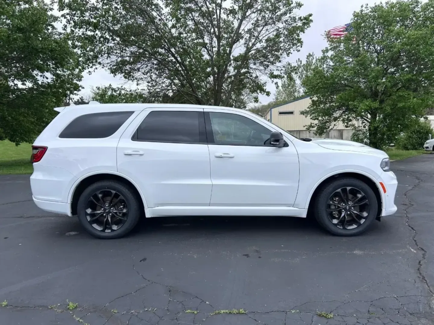 2022 /Red/Black Leather Dodge Durango R/T (1C4SDJCT8NC) with an 5.7L V8 HEMI MDS VVT engine, Automatic transmission, located at 970 Woodlawn Dr., Farmington, MO, 63640, (573) 431-7800, 37.825642, -90.468674 - Elevate your family adventures with this stunning 2022 Dodge Durango R/T, available now at Pettus CDJR Farmington! Perfectly designed for growing families or anyone who loves weekend road trips, this SUV combines power, luxury, and space, making it an ideal choice for those seeking quality used vehi - Photo#0