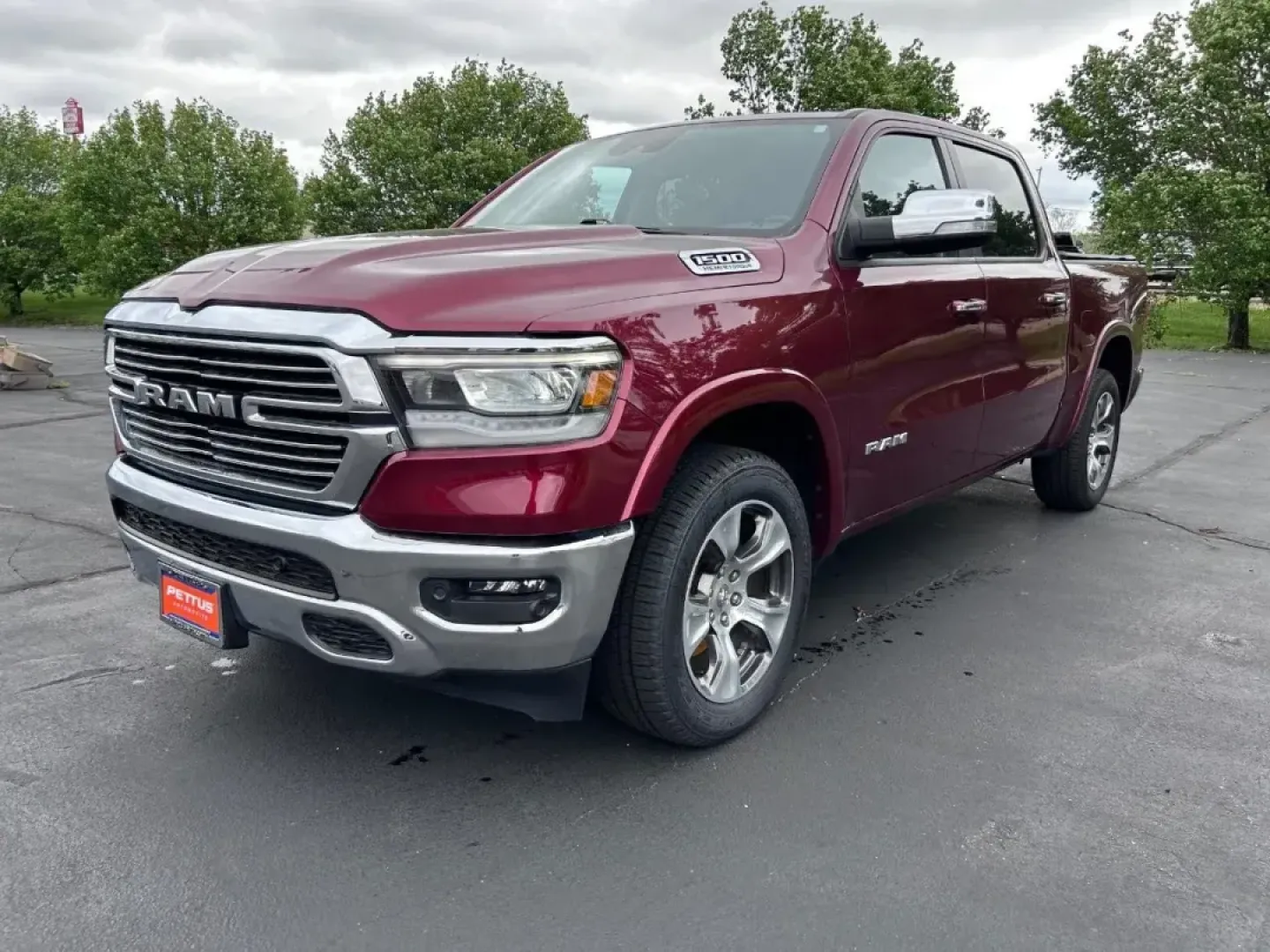 2022 /Black Leather Ram 1500 Laramie (1C6SRFJT3NN) with an 5.7L engine, located at 970 Woodlawn Dr., Farmington, MO, 63640, (573) 431-7800, 37.825642, -90.468674 - **Unleash Your Adventurous Spirit with the 2022 Ram 1500 Laramie at Pettus CDJR Farmington!**<br /> <br /> Are you ready to elevate your driving experience? Whether you're navigating your daily commute, embarking on a weekend getaway, or tackling tough job sites, the 2022 Ram 1500 Laramie is your ul - Photo#5