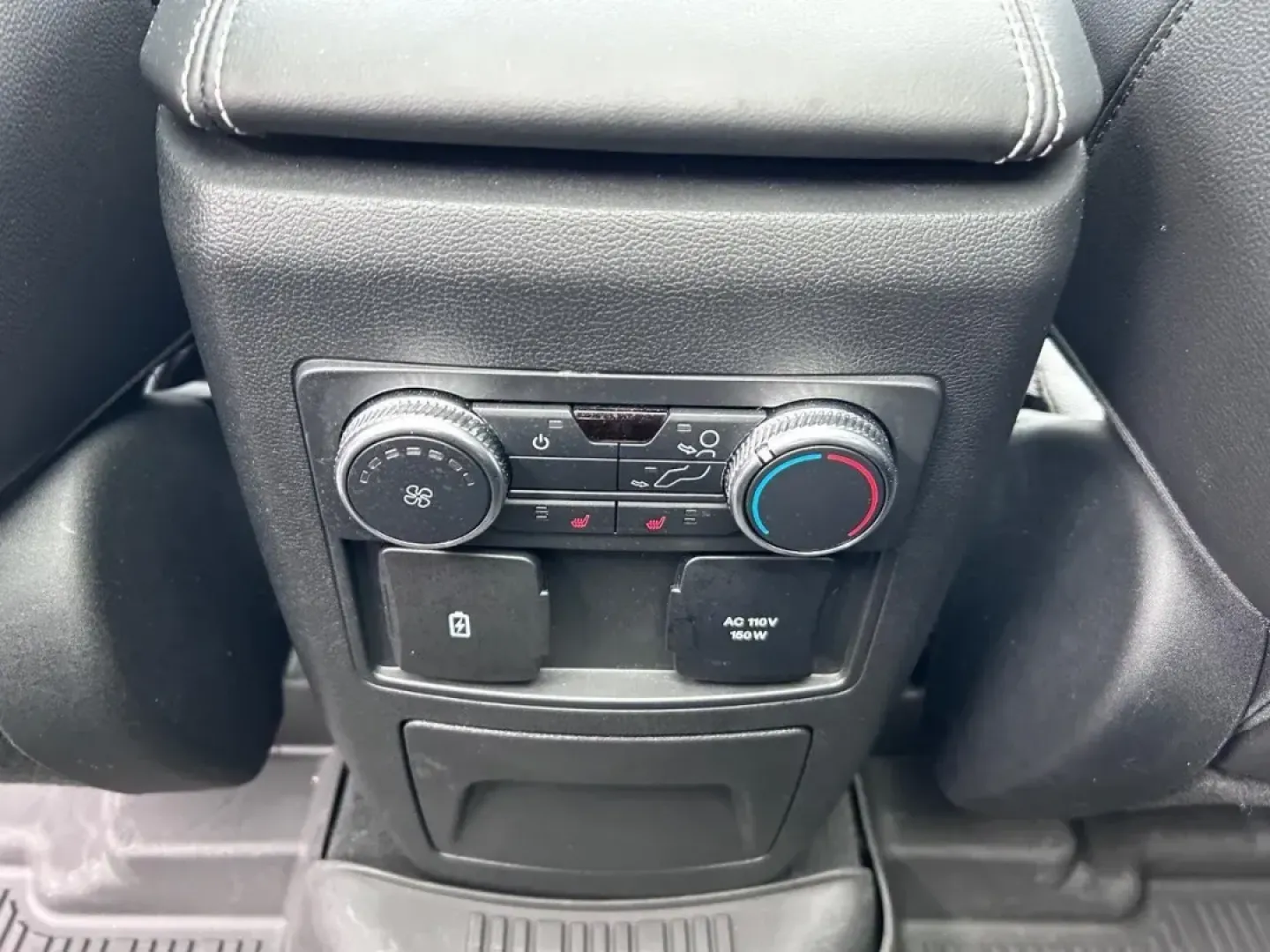 2022 /Ebony Leather Ford Explorer ST (1FM5K8GC1NG) with an 3.0L EcoBoost V6 engine, Automatic transmission, located at 970 Woodlawn Dr., Farmington, MO, 63640, (573) 431-7800, 37.825642, -90.468674 - **Explore Your Next Adventure with the 2022 Ford Explorer ST Ready for Family Fun and Weekend Getaways!**<br /> <br /> If you're on the hunt for an SUV that perfectly blends family functionality with sporty performance, look no further than this stunning **2022 Ford Explorer ST** available at **Pet - Photo#11