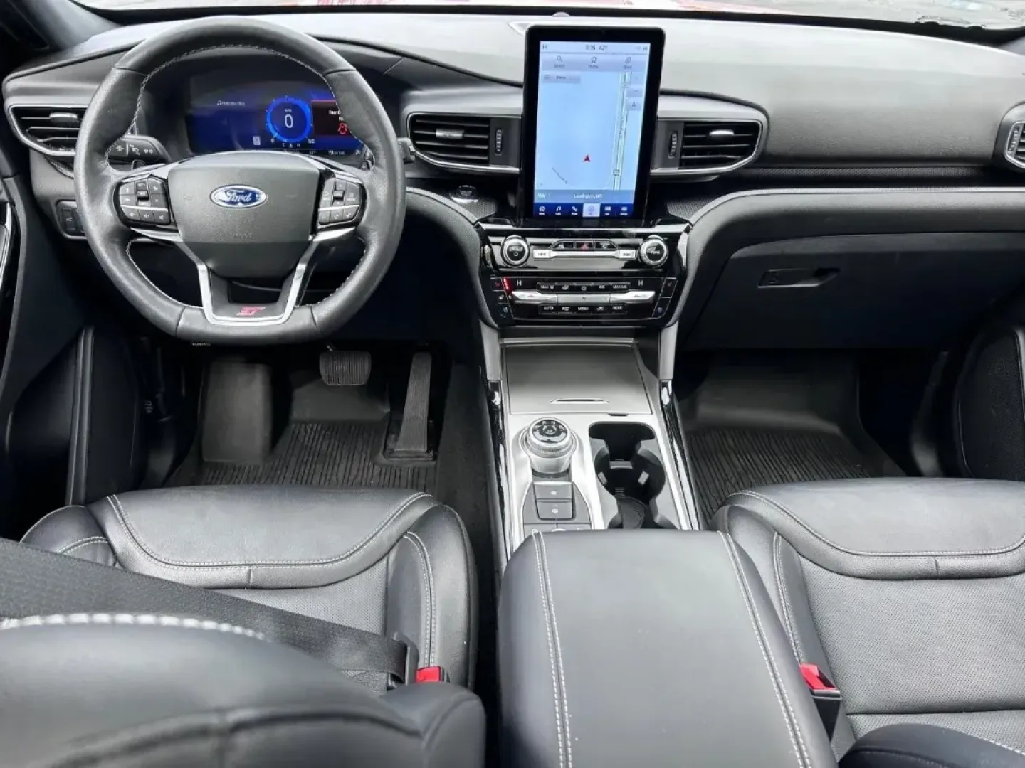 2022 /Ebony Leather Ford Explorer ST (1FM5K8GC1NG) with an 3.0L EcoBoost V6 engine, Automatic transmission, located at 970 Woodlawn Dr., Farmington, MO, 63640, (573) 431-7800, 37.825642, -90.468674 - **Explore Your Next Adventure with the 2022 Ford Explorer ST Ready for Family Fun and Weekend Getaways!**<br /> <br /> If you're on the hunt for an SUV that perfectly blends family functionality with sporty performance, look no further than this stunning **2022 Ford Explorer ST** available at **Pet - Photo#12
