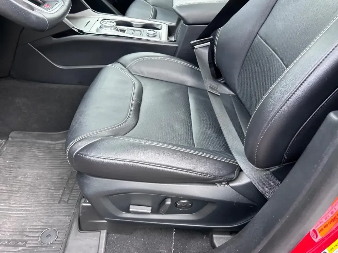 2022 /Ebony Leather Ford Explorer ST (1FM5K8GC1NG) with an 3.0L EcoBoost V6 engine, Automatic transmission, located at 970 Woodlawn Dr., Farmington, MO, 63640, (573) 431-7800, 37.825642, -90.468674 - **Explore Your Next Adventure with the 2022 Ford Explorer ST Ready for Family Fun and Weekend Getaways!**<br /> <br /> If you're on the hunt for an SUV that perfectly blends family functionality with sporty performance, look no further than this stunning **2022 Ford Explorer ST** available at **Pet - Photo#22