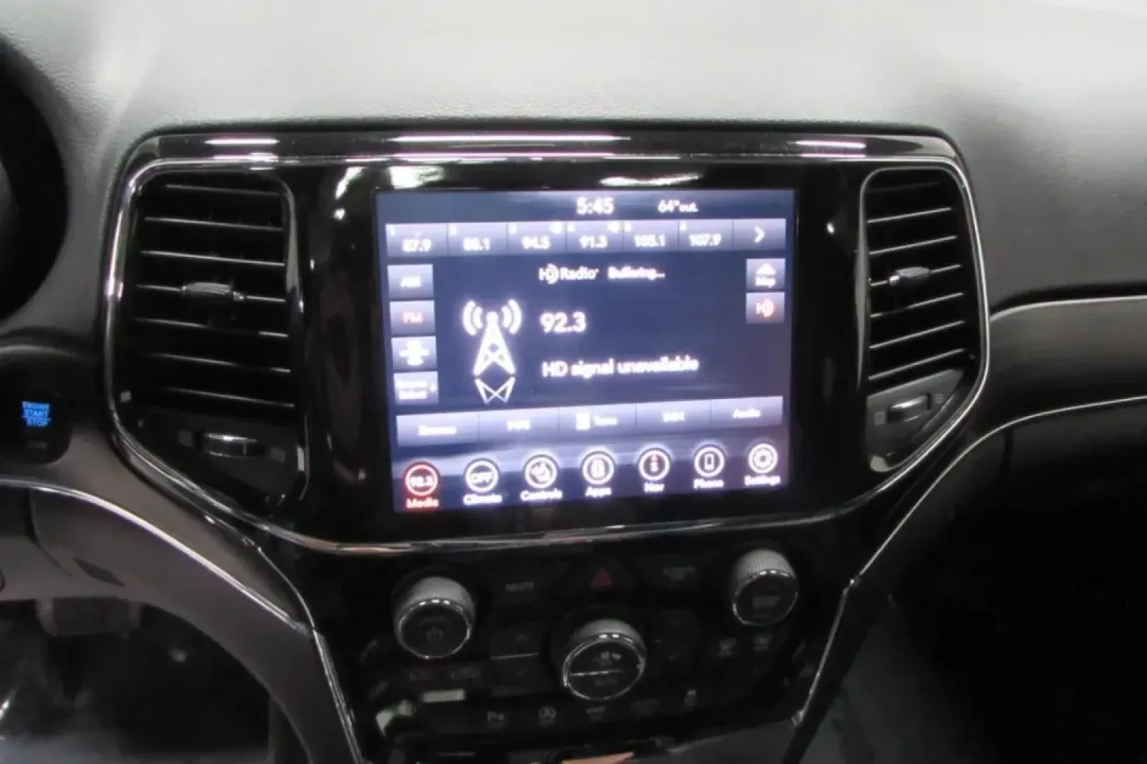 2021 /Black Leather Jeep Grand Cherokee Limited (1C4RJFBG9MC) with an Other engine, Automatic transmission, located at 12830 Highway 21, De Soto, MO, 63020, (636) 337-7777, 38.153099, -90.573624 - Discover your next adventure with the 2021 Jeep Grand Cherokee Limited, available now at Pettus CDJR DeSoto, your premier OEM dealership located at 12830 Highway 21, De Soto, MO 63020. This versatile SUV is ideal for families seeking space and comfort, adventurers eager to explore off-the-beaten-pat - Photo#18