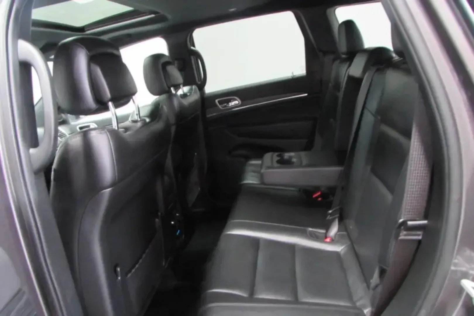 2021 /Black Leather Jeep Grand Cherokee Limited (1C4RJFBG9MC) with an Other engine, Automatic transmission, located at 12830 Highway 21, De Soto, MO, 63020, (636) 337-7777, 38.153099, -90.573624 - Discover your next adventure with the 2021 Jeep Grand Cherokee Limited, available now at Pettus CDJR DeSoto, your premier OEM dealership located at 12830 Highway 21, De Soto, MO 63020. This versatile SUV is ideal for families seeking space and comfort, adventurers eager to explore off-the-beaten-pat - Photo#21