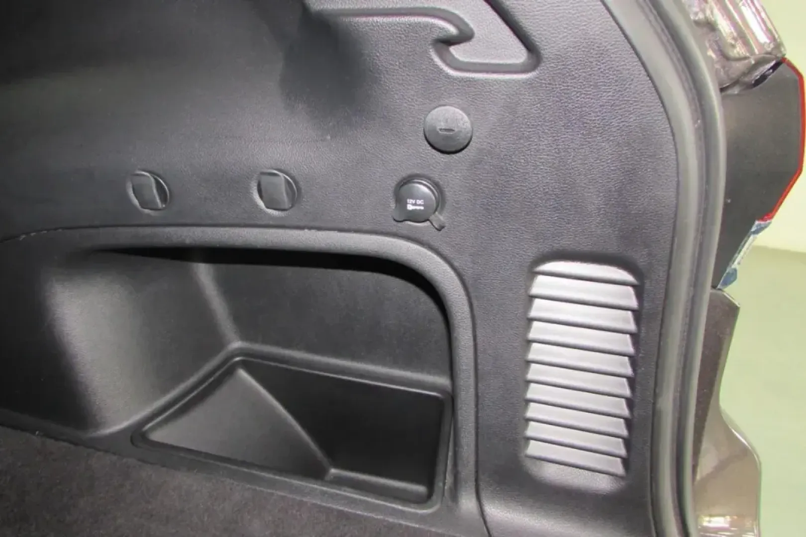 2021 /Black Leather Jeep Grand Cherokee Limited (1C4RJFBG9MC) with an Other engine, Automatic transmission, located at 12830 Highway 21, De Soto, MO, 63020, (636) 337-7777, 38.153099, -90.573624 - Discover your next adventure with the 2021 Jeep Grand Cherokee Limited, available now at Pettus CDJR DeSoto, your premier OEM dealership located at 12830 Highway 21, De Soto, MO 63020. This versatile SUV is ideal for families seeking space and comfort, adventurers eager to explore off-the-beaten-pat - Photo#26