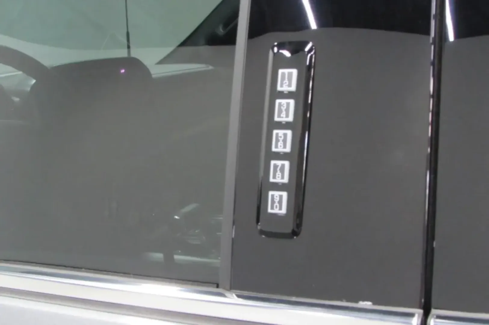 2024 /Black Ford F-150 LARIAT (1FTFW5L56RF) with an Other engine, located at 12836 Highway 21, De Soto, MO, 63020, (636) 337-7777, 38.151867, -90.575615 - **Unleash Your Adventures with the 2024 Ford F-150 Lariat at Pettus Ford De Soto!**<br /> <br /> Are you ready to elevate your daily commute or weekend adventures? Look no further than the 2024 Ford F-150 Lariat, a truck that embodies power, comfort, and rugged sophistication. Perfect for growing fa - Photo#10