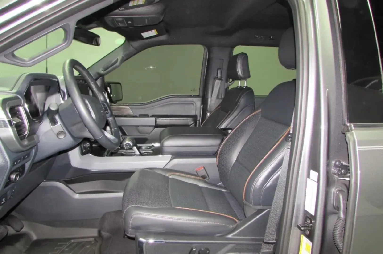2024 /Black Ford F-150 LARIAT (1FTFW5L56RF) with an Other engine, located at 12836 Highway 21, De Soto, MO, 63020, (636) 337-7777, 38.151867, -90.575615 - **Unleash Your Adventures with the 2024 Ford F-150 Lariat at Pettus Ford De Soto!**<br /> <br /> Are you ready to elevate your daily commute or weekend adventures? Look no further than the 2024 Ford F-150 Lariat, a truck that embodies power, comfort, and rugged sophistication. Perfect for growing fa - Photo#17