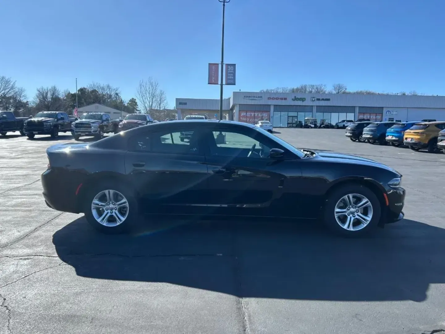 2022 /Black Cloth Dodge Charger SXT (2C3CDXBG9NH) with an 3.6L V6 24V VVT engine, Automatic transmission, located at 970 Woodlawn Dr., Farmington, MO, 63640, (573) 431-7800, 37.825642, -90.468674 - USED 2022 Dodge Charger SXT from Pettus CDJR Farmington, Farmington MO. - Photo#0