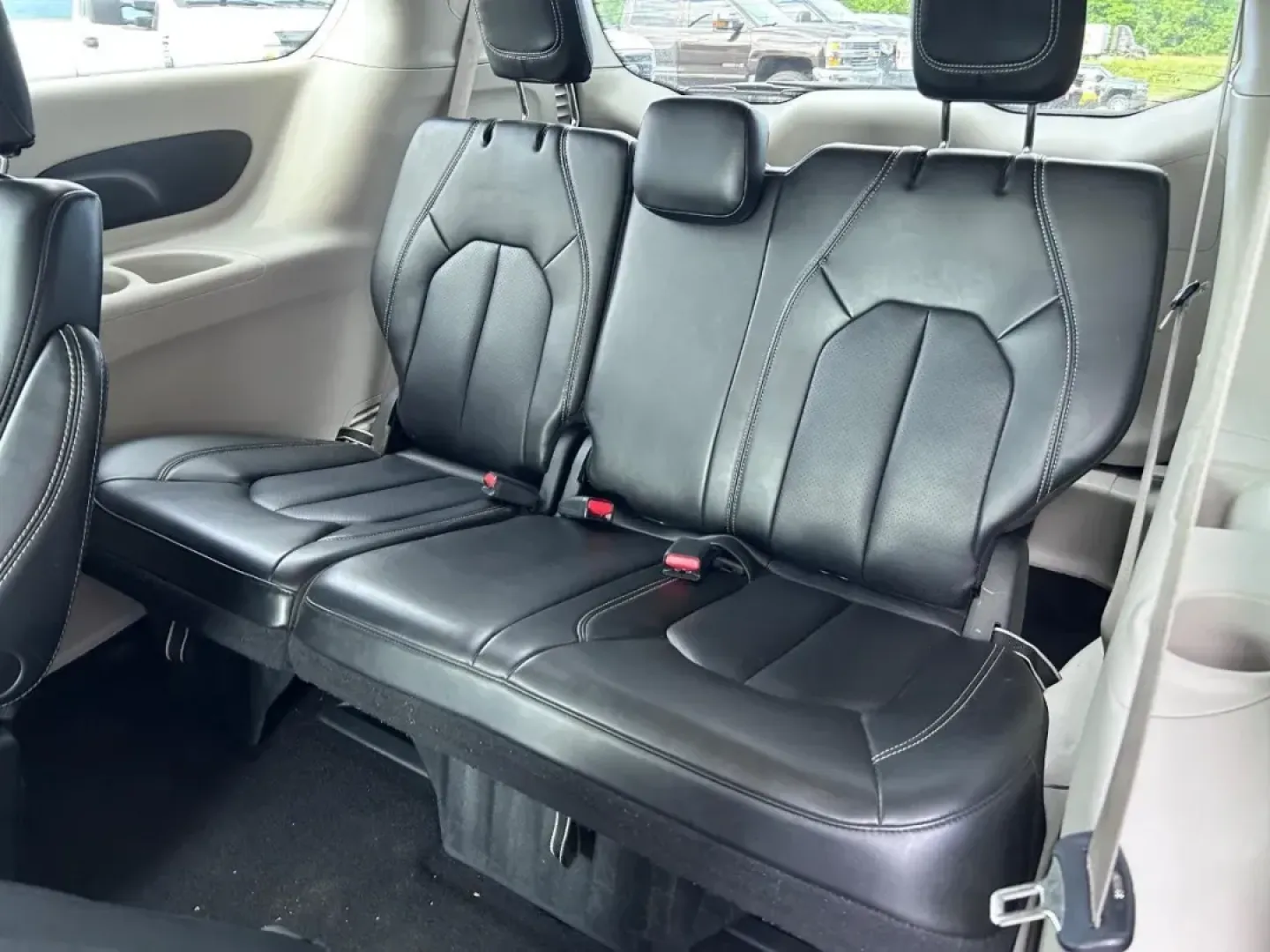 2023 /Black Leather Chrysler Pacifica Touring L (2C4RC1BG0PR) with an 3.6L V6 24V VVT UPG I engine, Automatic transmission, located at 141 Commercial Dr, Fredericktown, MO, 63645, (573) 783-6432, 37.570087, -90.320648 - **Discover Your Family's Next Adventure with the 2023 Chrysler Pacifica at Pettus Ford Fredericktown!**<br /> <br /> Are you a growing family in search of the perfect vehicle for your busy lifestyle? Look no further than the 2023 Chrysler Pacifica, available now at Pettus Ford Fredericktown. This ex - Photo#9