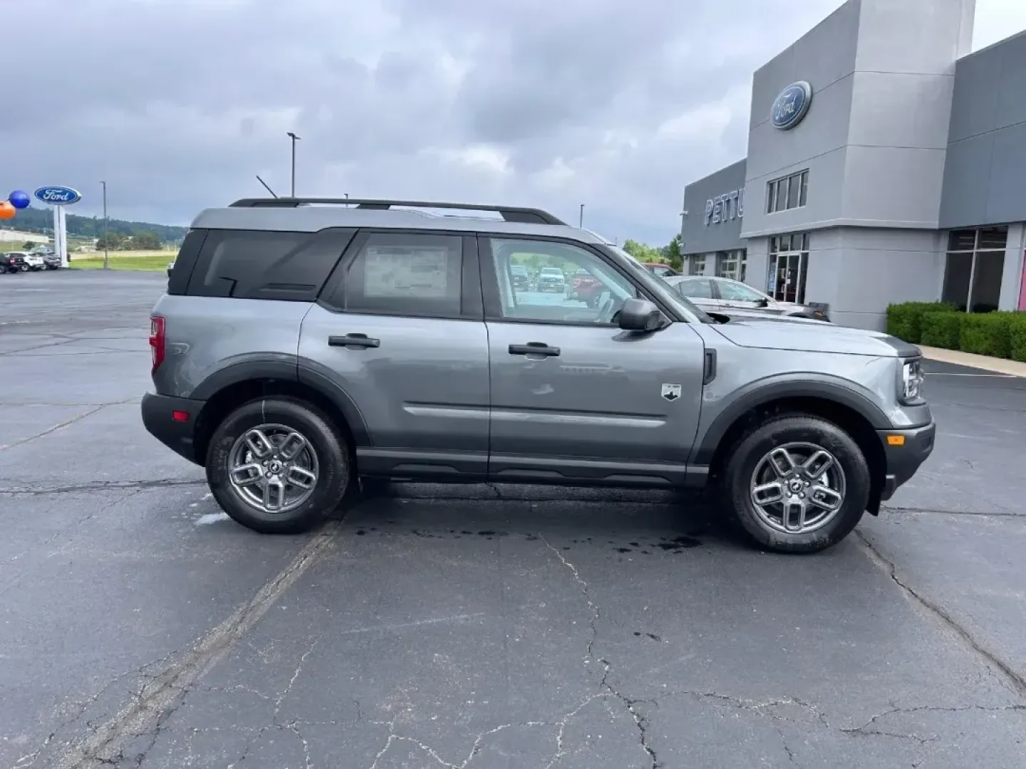 2025 /Medium Lt Smoked Truffle Cloth Ford Bronco Sport Big Bend (3FMCR9BN8SR) with an 1.5L EcoBoost engine, Automatic transmission, located at 141 Commercial Dr, Fredericktown, MO, 63645, (573) 783-6432, 37.570087, -90.320648 - Are you ready to elevate your adventures? The 2025 Ford Bronco Sport Big Bend is your ticket to exploring the great outdoors or simply making your daily commute a breeze. With its rugged design, advanced technology, and comfortable interior, this SUV is perfect for weekend getaways, family road trip - Photo#1
