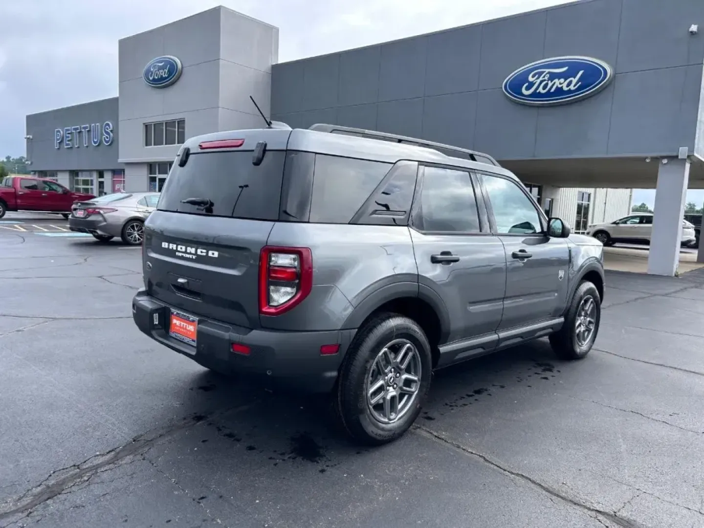 2025 /Medium Lt Smoked Truffle Cloth Ford Bronco Sport Big Bend (3FMCR9BN8SR) with an 1.5L EcoBoost engine, Automatic transmission, located at 141 Commercial Dr, Fredericktown, MO, 63645, (573) 783-6432, 37.570087, -90.320648 - Are you ready to elevate your adventures? The 2025 Ford Bronco Sport Big Bend is your ticket to exploring the great outdoors or simply making your daily commute a breeze. With its rugged design, advanced technology, and comfortable interior, this SUV is perfect for weekend getaways, family road trip - Photo#2