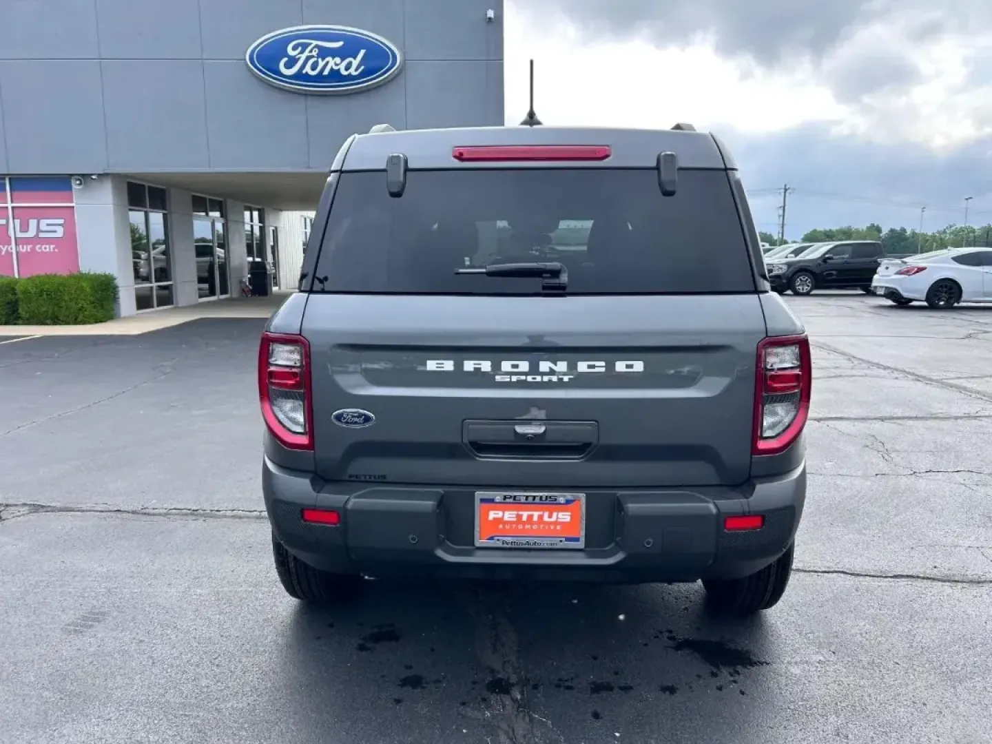 2025 /Medium Lt Smoked Truffle Cloth Ford Bronco Sport Big Bend (3FMCR9BN8SR) with an 1.5L EcoBoost engine, Automatic transmission, located at 141 Commercial Dr, Fredericktown, MO, 63645, (573) 783-6432, 37.570087, -90.320648 - Are you ready to elevate your adventures? The 2025 Ford Bronco Sport Big Bend is your ticket to exploring the great outdoors or simply making your daily commute a breeze. With its rugged design, advanced technology, and comfortable interior, this SUV is perfect for weekend getaways, family road trip - Photo#3