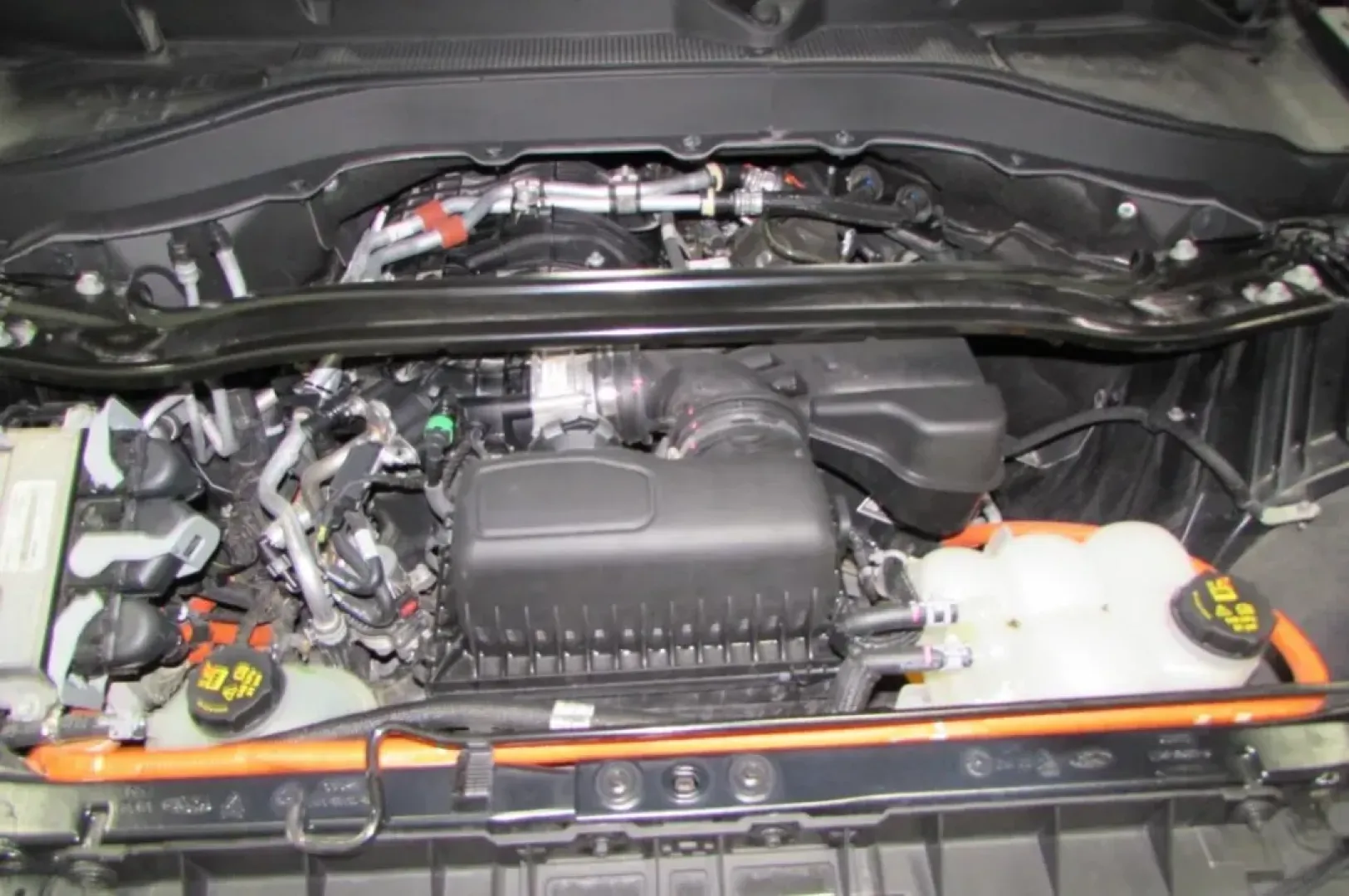 2022 Ford Explorer Platinum (1FM5K8HW5NN) with an Other engine, located at 12836 Highway 21, De Soto, MO, 63020, (636) 337-7777, 38.151867, -90.575615 - **Get Ready for Adventure: 2022 Ford Explorer Platinum at Pettus Ford De Soto**<br /> <br /> Are you ready to elevate your family road trips or weekend adventures? The 2022 Ford Explorer Platinum is the perfect SUV for those who crave space, comfort, and cutting-edge technology. This versatile vehic - Photo#8