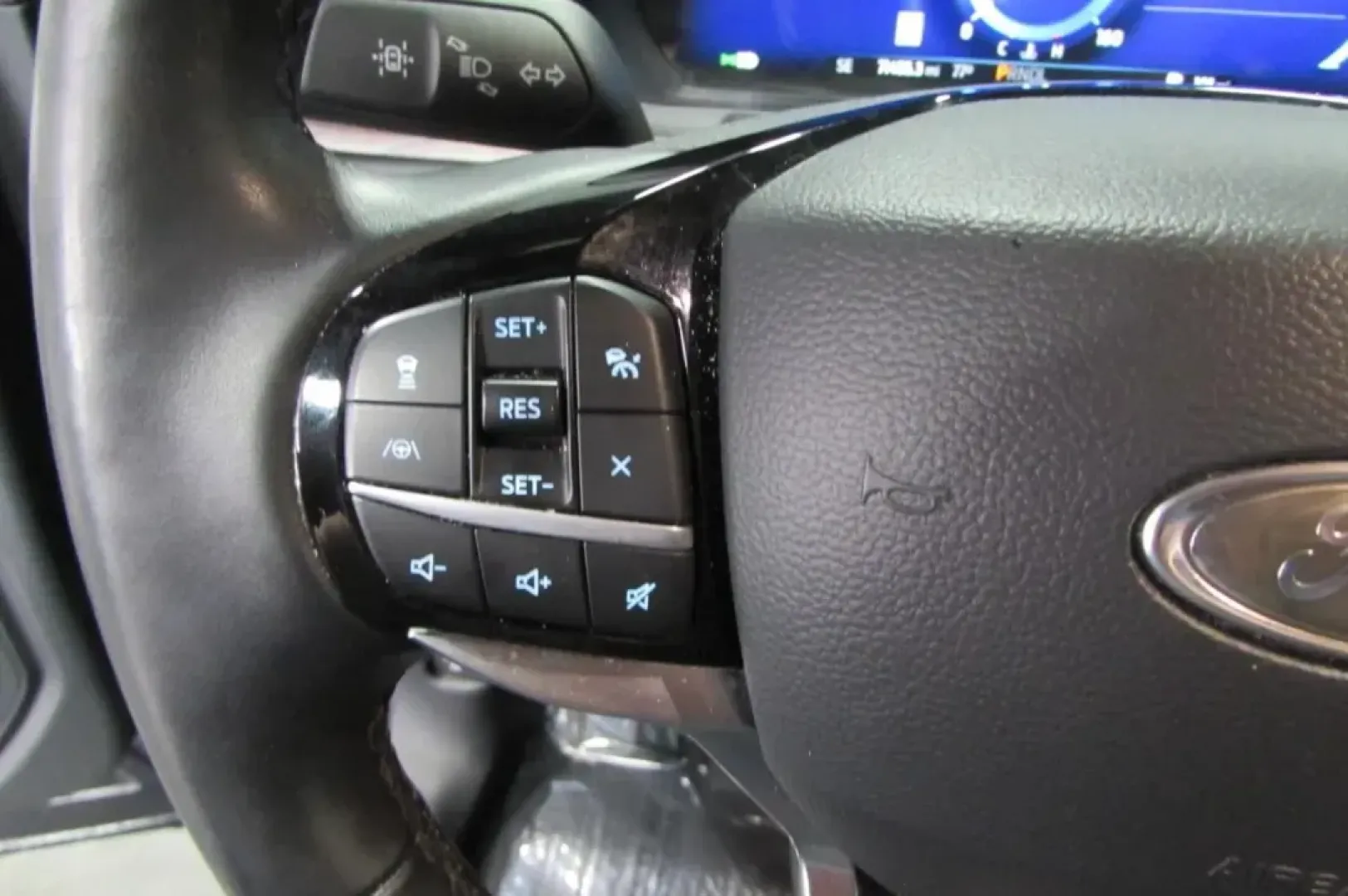 2022 Ford Explorer Platinum (1FM5K8HW5NN) with an Other engine, located at 12836 Highway 21, De Soto, MO, 63020, (636) 337-7777, 38.151867, -90.575615 - **Get Ready for Adventure: 2022 Ford Explorer Platinum at Pettus Ford De Soto**<br /> <br /> Are you ready to elevate your family road trips or weekend adventures? The 2022 Ford Explorer Platinum is the perfect SUV for those who crave space, comfort, and cutting-edge technology. This versatile vehic - Photo#16