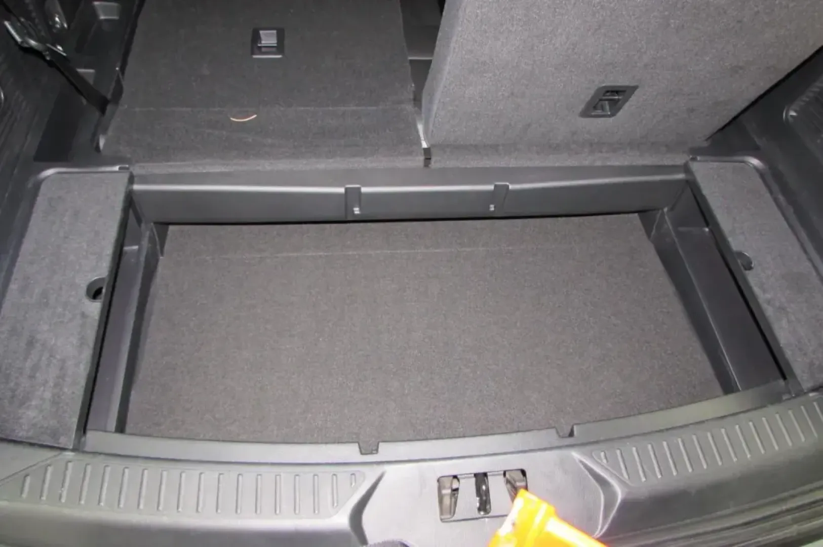 2022 Ford Explorer Platinum (1FM5K8HW5NN) with an Other engine, located at 12836 Highway 21, De Soto, MO, 63020, (636) 337-7777, 38.151867, -90.575615 - **Get Ready for Adventure: 2022 Ford Explorer Platinum at Pettus Ford De Soto**<br /> <br /> Are you ready to elevate your family road trips or weekend adventures? The 2022 Ford Explorer Platinum is the perfect SUV for those who crave space, comfort, and cutting-edge technology. This versatile vehic - Photo#29
