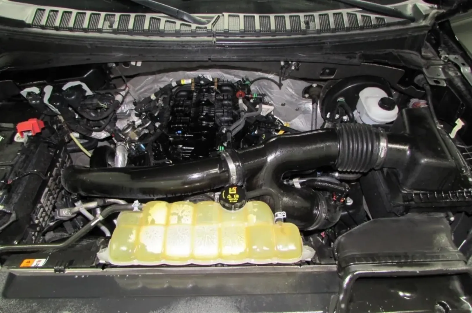 2021 /Ebony Leather Ford Expedition XLT (1FMJU1JT2ME) with an Other engine, Automatic transmission, located at 12836 Highway 21, De Soto, MO, 63020, (636) 337-7777, 38.151867, -90.575615 - **Discover Your Next Adventure with the 2021 Ford Expedition XLT at Pettus Ford De Soto** <br /> <br /> Are you ready to elevate your family's adventures or tackle your daily commute with style and comfort? Look no further than the 2021 Ford Expedition XLT, available now at Pettus Ford De Soto! Wit - Photo#8