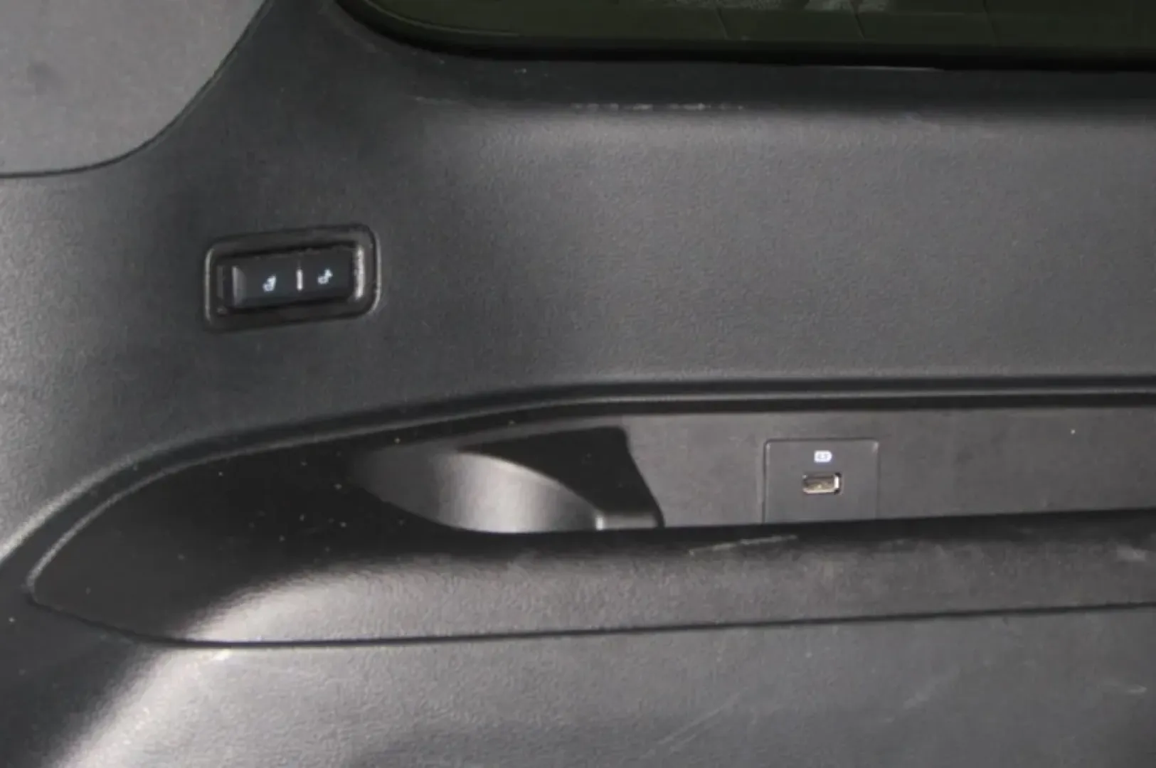 2021 /Ebony Leather Ford Expedition XLT (1FMJU1JT2ME) with an Other engine, Automatic transmission, located at 12836 Highway 21, De Soto, MO, 63020, (636) 337-7777, 38.151867, -90.575615 - **Discover Your Next Adventure with the 2021 Ford Expedition XLT at Pettus Ford De Soto** <br /> <br /> Are you ready to elevate your family's adventures or tackle your daily commute with style and comfort? Look no further than the 2021 Ford Expedition XLT, available now at Pettus Ford De Soto! Wit - Photo#26