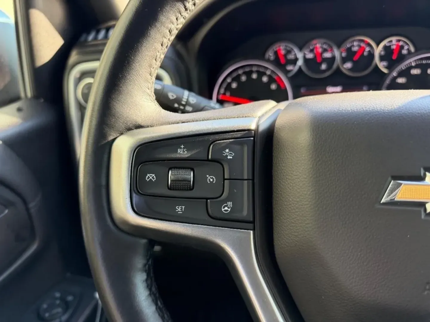 2021 /Jet Black Leather Chevrolet Silverado 1500 LTZ (1GCUYGEL6MZ) with an 6.2L engine, 6A transmission, located at 141 Commercial Dr, Fredericktown, MO, 63645, (573) 783-6432, 37.570087, -90.320648 - **Discover the 2021 Chevrolet Silverado 1500 LTZ The Ultimate Truck for Your Adventurous Lifestyle!**<br /> <br /> If you're searching for an impressive blend of power, comfort, and cutting-edge technology, look no further than the 2021 Chevrolet Silverado 1500 LTZ available at Pettus Ford De Soto. - Photo#12