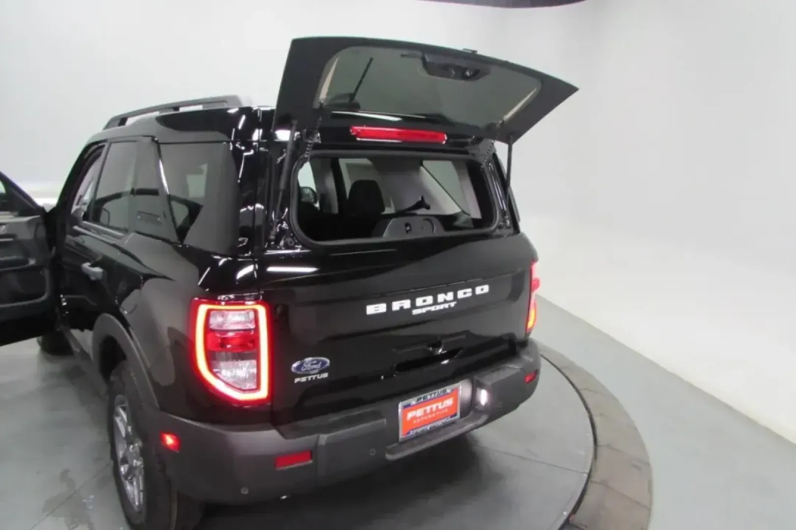 2025 /Ebony Cloth Ford Bronco Sport Big Bend (3FMCR9BN5SR) with an 1.5L EcoBoost engine, Automatic transmission, located at 12836 Highway 21, De Soto, MO, 63020, (636) 337-7777, 38.151867, -90.575615 - Adventure awaits with the 2025 Ford Bronco Sport Big Bend, a versatile SUV designed for those who crave both excitement and practicality in their daily life. Whether you're navigating the bustling streets of De Soto, MO, or tackling weekend road trips to local attractions like the scenic Huzzah Cons - Photo#29
