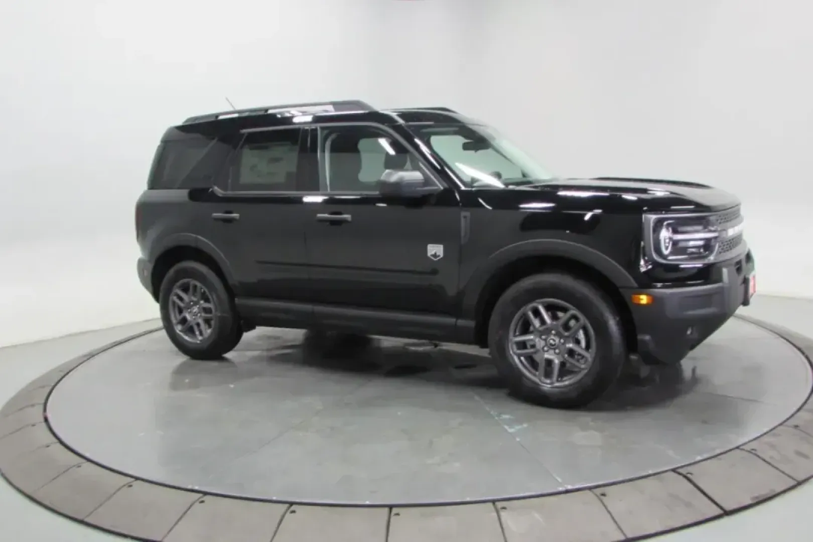 2025 /Ebony Cloth Ford Bronco Sport Big Bend (3FMCR9BN5SR) with an 1.5L EcoBoost engine, Automatic transmission, located at 12836 Highway 21, De Soto, MO, 63020, (636) 337-7777, 38.151867, -90.575615 - Adventure awaits with the 2025 Ford Bronco Sport Big Bend, a versatile SUV designed for those who crave both excitement and practicality in their daily life. Whether you're navigating the bustling streets of De Soto, MO, or tackling weekend road trips to local attractions like the scenic Huzzah Cons - Photo#33
