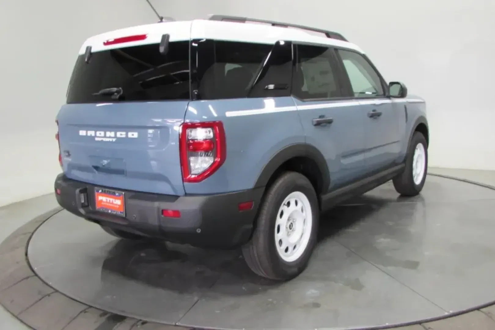 2025 /Navy Pier Cloth Ford Bronco Sport Heritage (3FMCR9GN5SR) with an 1.5L EcoBoost engine, Automatic transmission, located at 12836 Highway 21, De Soto, MO, 63020, (636) 337-7777, 38.151867, -90.575615 - **Adventure Awaits: Discover the 2025 Ford Bronco Sport Heritage at Pettus Ford De Soto!**<br /> <br /> Are you ready to elevate your adventures and make unforgettable memories? The 2025 Ford Bronco Sport Heritage, available at Pettus Ford De Soto, is the perfect companion for weekend getaways, outd - Photo#7