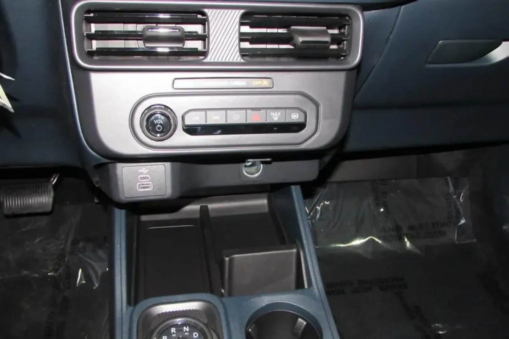 2025 /Black Onyx/Dark Slate Cloth Ford Maverick XL (3FTTW8A33SR) with an 2.5L Hybrid engine, Automatic transmission, located at 12836 Highway 21, De Soto, MO, 63020, (636) 337-7777, 38.151867, -90.575615 - NEW 2025 Ford Maverick XL from Pettus Ford De Soto, De Soto MO. - Photo#21