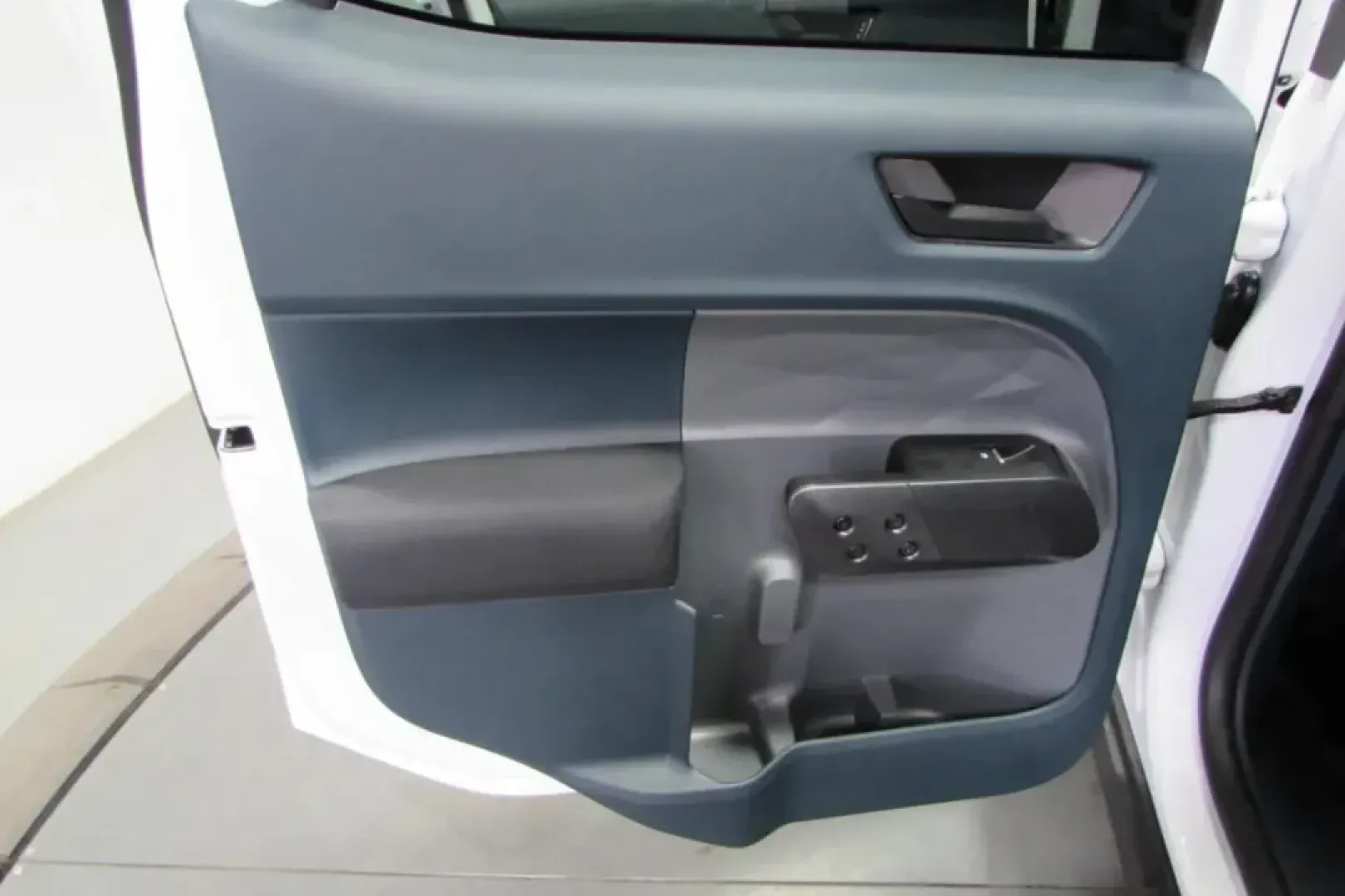 2025 /Black Onyx/Dark Slate Cloth Ford Maverick XL (3FTTW8A33SR) with an 2.5L Hybrid engine, Automatic transmission, located at 12836 Highway 21, De Soto, MO, 63020, (636) 337-7777, 38.151867, -90.575615 - NEW 2025 Ford Maverick XL from Pettus Ford De Soto, De Soto MO. - Photo#24