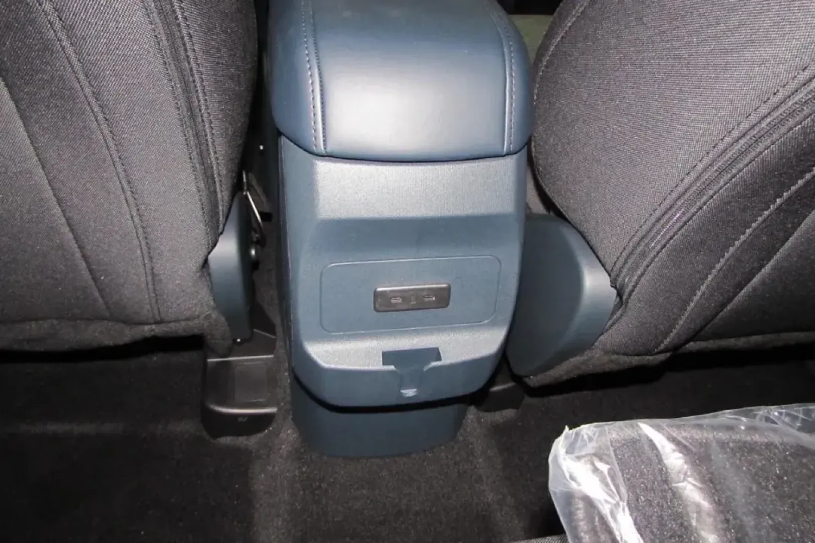 2025 /Black Onyx/Dark Slate Cloth Ford Maverick XL (3FTTW8A33SR) with an 2.5L Hybrid engine, Automatic transmission, located at 12836 Highway 21, De Soto, MO, 63020, (636) 337-7777, 38.151867, -90.575615 - NEW 2025 Ford Maverick XL from Pettus Ford De Soto, De Soto MO. - Photo#25