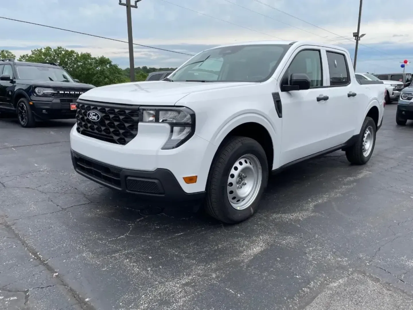 2025 /Black Onyx/Dark Slate Cloth Ford Maverick XL (3FTTW8A33SR) with an 2.5L Hybrid engine, Automatic transmission, located at 12836 Highway 21, De Soto, MO, 63020, (636) 337-7777, 38.151867, -90.575615 - NEW 2025 Ford Maverick XL from Pettus Ford De Soto, De Soto MO. - Photo#28