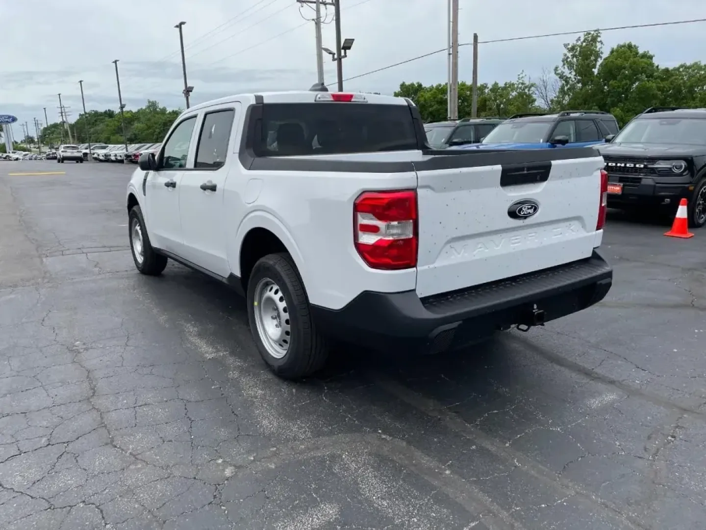 2025 /Black Onyx/Dark Slate Cloth Ford Maverick XL (3FTTW8A33SR) with an 2.5L Hybrid engine, Automatic transmission, located at 12836 Highway 21, De Soto, MO, 63020, (636) 337-7777, 38.151867, -90.575615 - NEW 2025 Ford Maverick XL from Pettus Ford De Soto, De Soto MO. - Photo#29