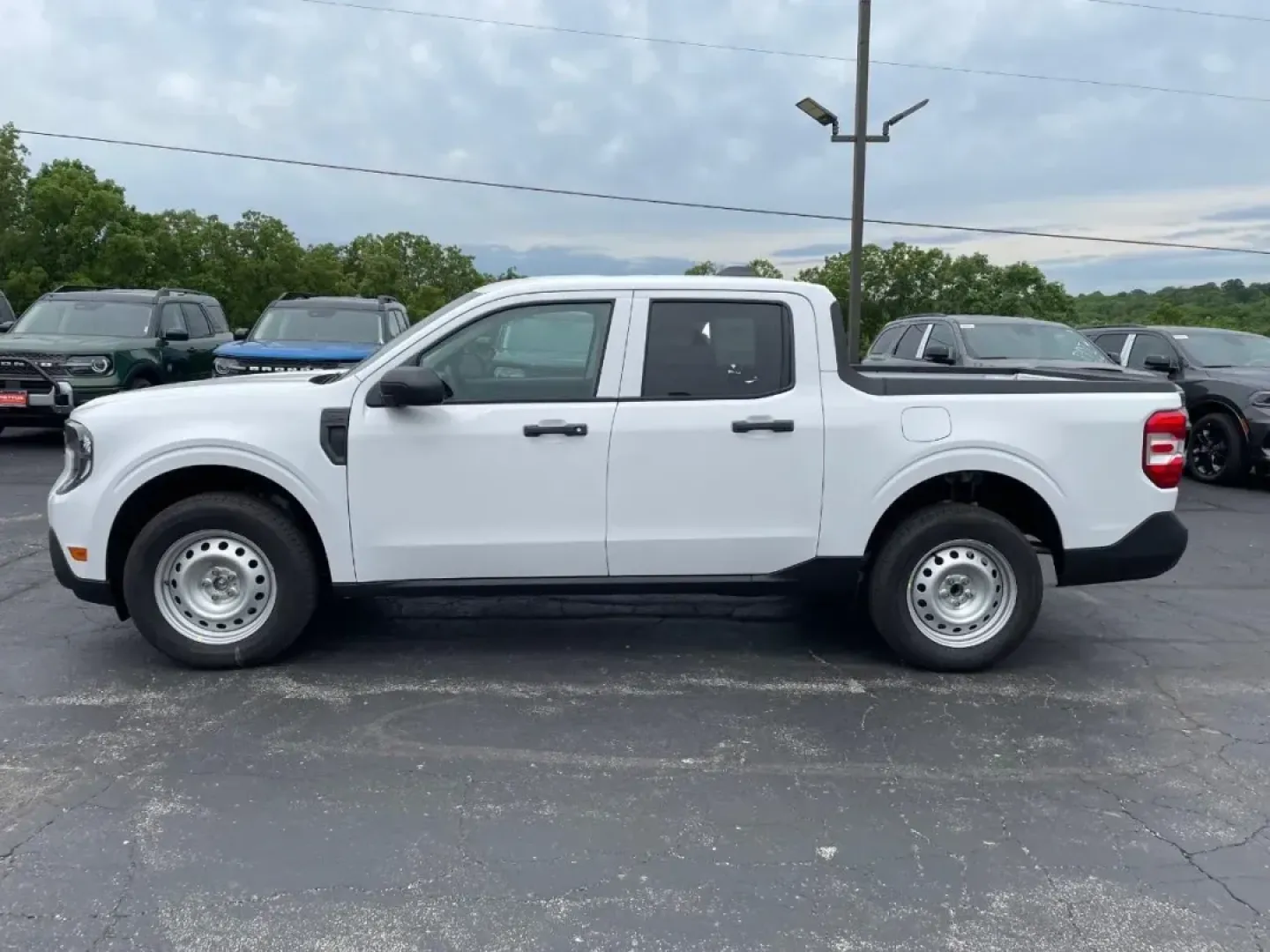 2025 /Black Onyx/Dark Slate Cloth Ford Maverick XL (3FTTW8A33SR) with an 2.5L Hybrid engine, Automatic transmission, located at 12836 Highway 21, De Soto, MO, 63020, (636) 337-7777, 38.151867, -90.575615 - NEW 2025 Ford Maverick XL from Pettus Ford De Soto, De Soto MO. - Photo#30