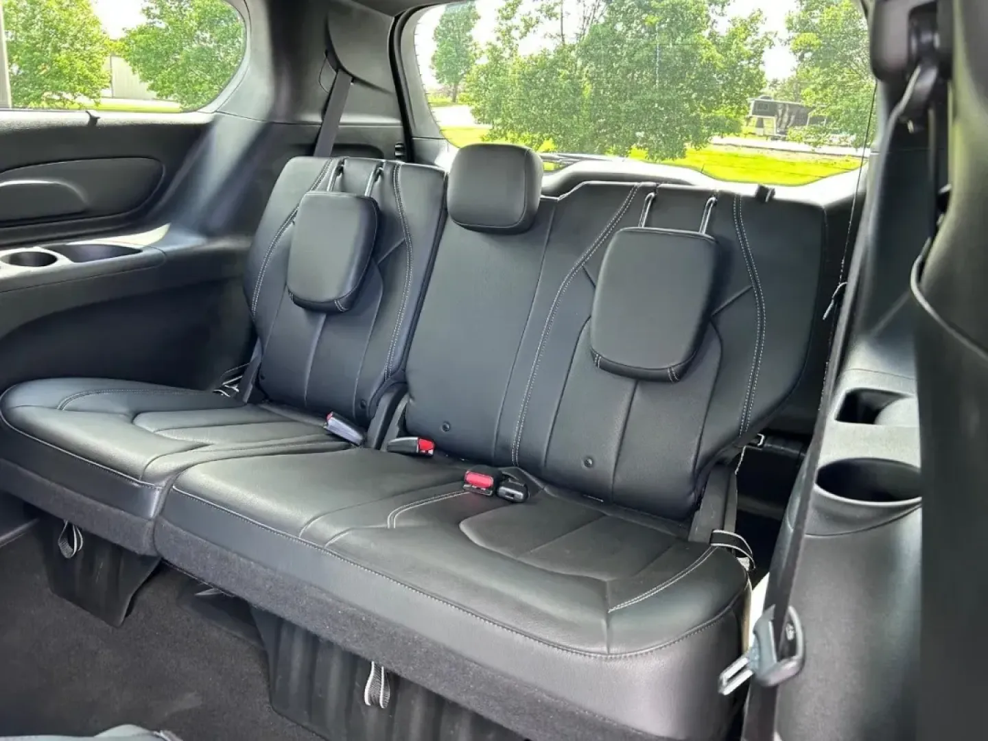 2021 /Black Leather Chrysler Pacifica Touring L (2C4RC1BG0MR) with an 3.6L V6 24V VVT UPG I engine, Automatic transmission, located at 970 Woodlawn Dr., Farmington, MO, 63640, (573) 431-7800, 37.825642, -90.468674 - USED 2021 Chrysler Pacifica Touring L from Pettus CDJR Farmington, Farmington MO. - Photo#9