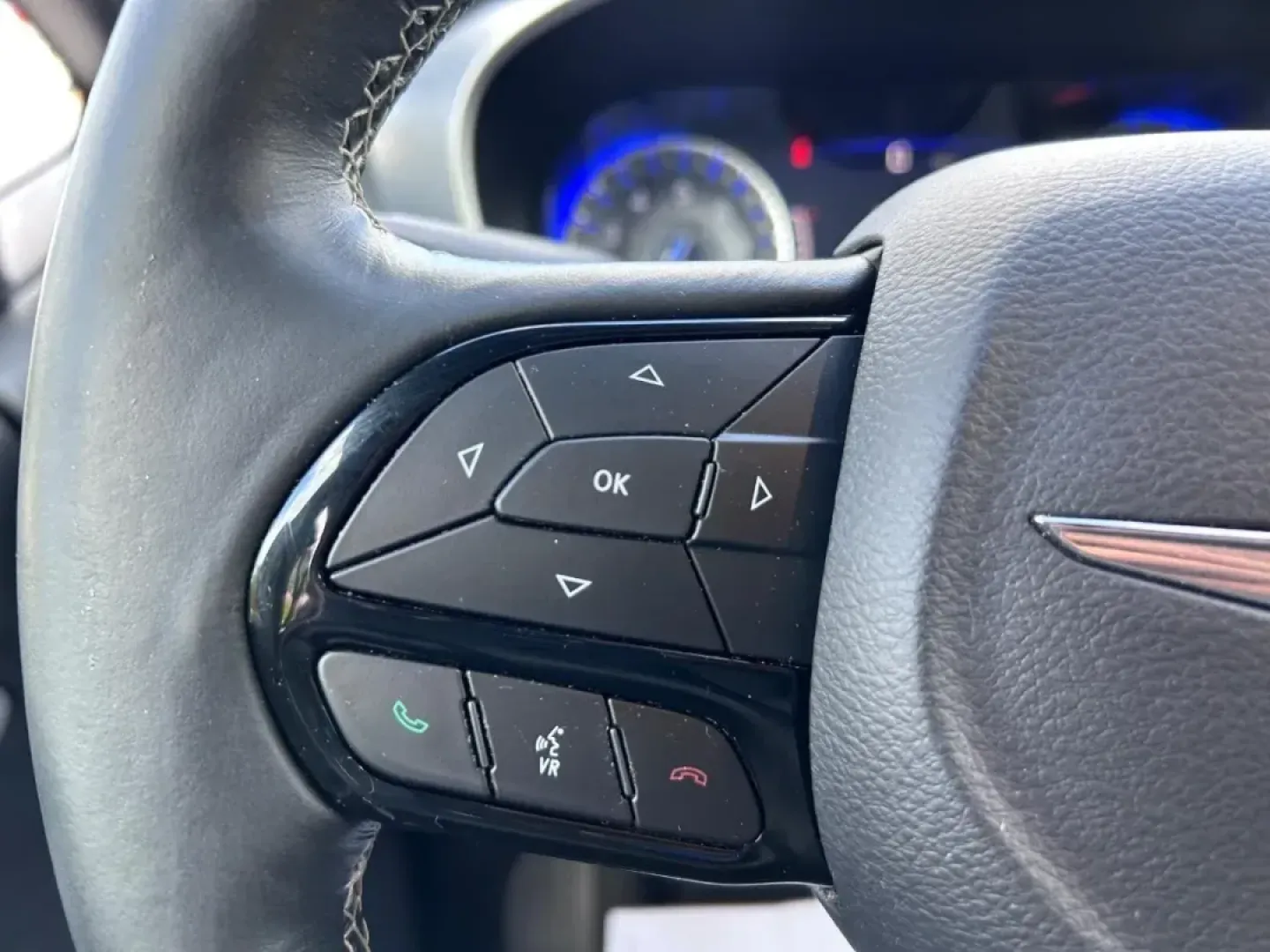2021 /Black Leather Chrysler Pacifica Touring L (2C4RC1BG0MR) with an 3.6L V6 24V VVT UPG I engine, Automatic transmission, located at 970 Woodlawn Dr., Farmington, MO, 63640, (573) 431-7800, 37.825642, -90.468674 - USED 2021 Chrysler Pacifica Touring L from Pettus CDJR Farmington, Farmington MO. - Photo#15