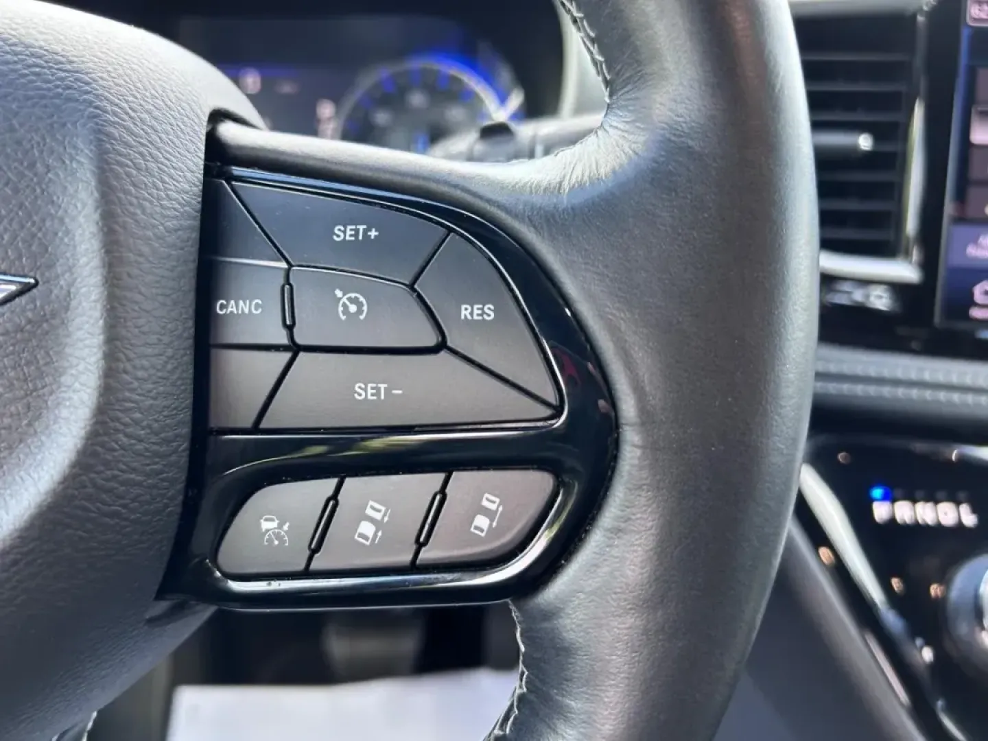 2021 /Black Leather Chrysler Pacifica Touring L (2C4RC1BG0MR) with an 3.6L V6 24V VVT UPG I engine, Automatic transmission, located at 970 Woodlawn Dr., Farmington, MO, 63640, (573) 431-7800, 37.825642, -90.468674 - USED 2021 Chrysler Pacifica Touring L from Pettus CDJR Farmington, Farmington MO. - Photo#16