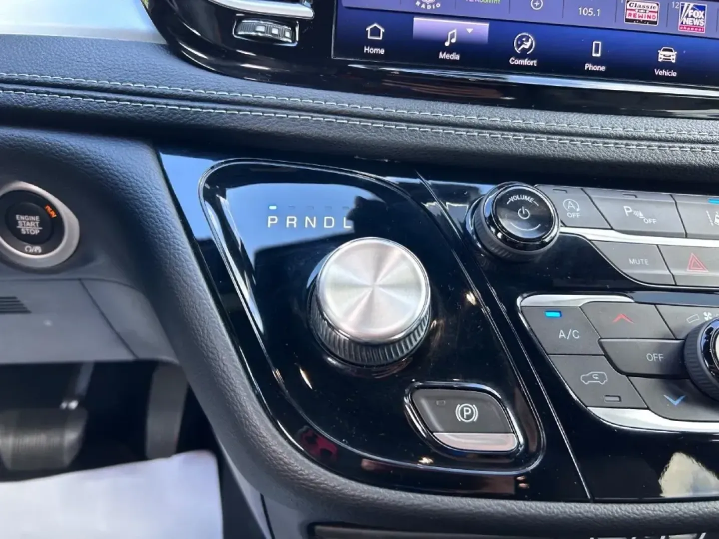2021 /Black Leather Chrysler Pacifica Touring L (2C4RC1BG0MR) with an 3.6L V6 24V VVT UPG I engine, Automatic transmission, located at 970 Woodlawn Dr., Farmington, MO, 63640, (573) 431-7800, 37.825642, -90.468674 - USED 2021 Chrysler Pacifica Touring L from Pettus CDJR Farmington, Farmington MO. - Photo#19