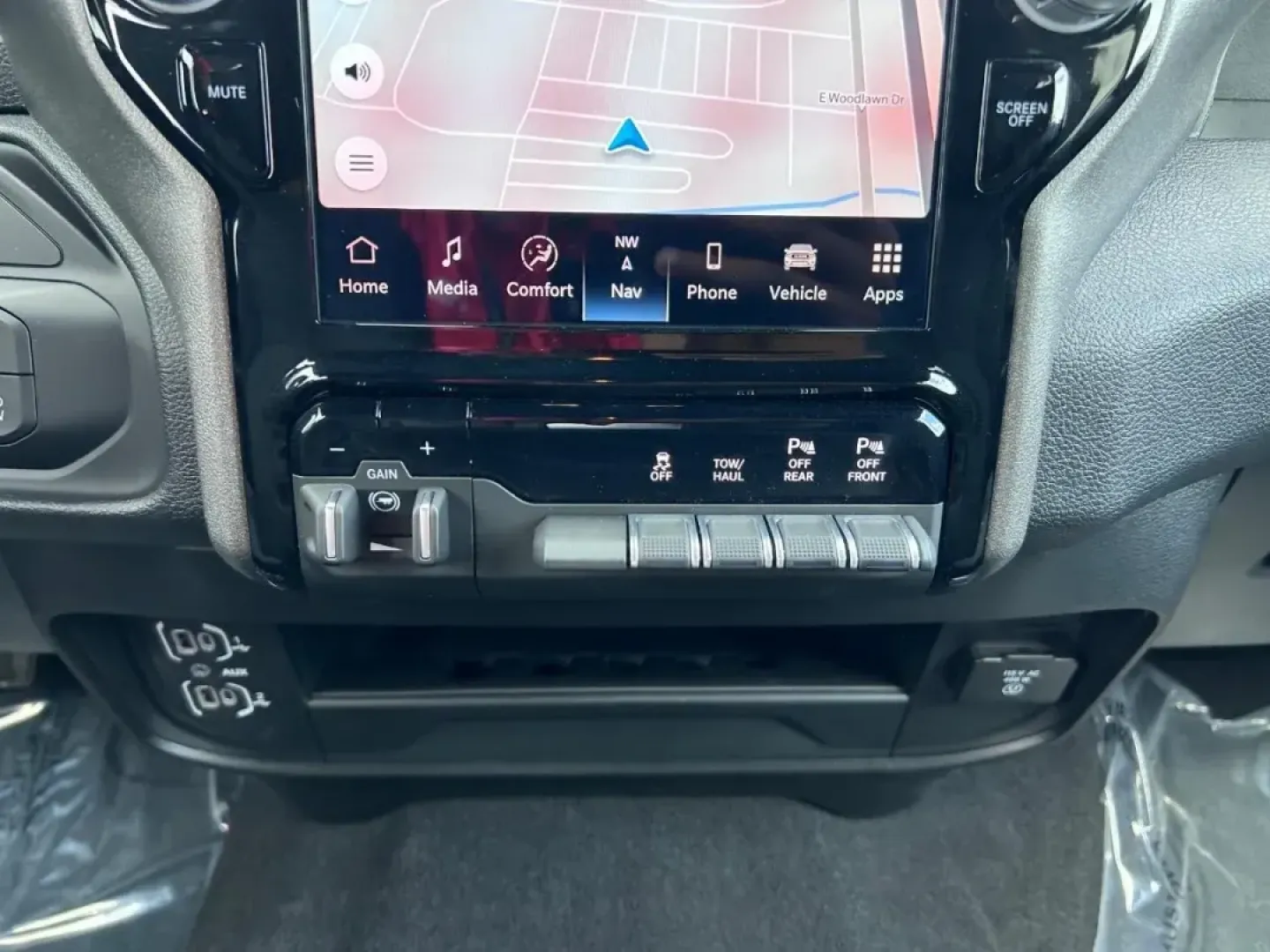 2025 /Diesel Gray/Black Cloth Ram 2500 Tradesman (3C6UR5HJXSG) with an 6.4L V8 HEMI HD engine, located at 970 Woodlawn Dr., Farmington, MO, 63640, (573) 431-7800, 37.825642, -90.468674 - **Conquer Every Terrain with the 2025 Ram 2500 Tradesman-Perfect for Adventurers and Daily Drivers Alike!**<br /> <br /> If you're searching for a powerhouse that seamlessly blends rugged capability with modern convenience, look no further than this striking 2025 Ram 2500 Tradesman, now available at - Photo#14