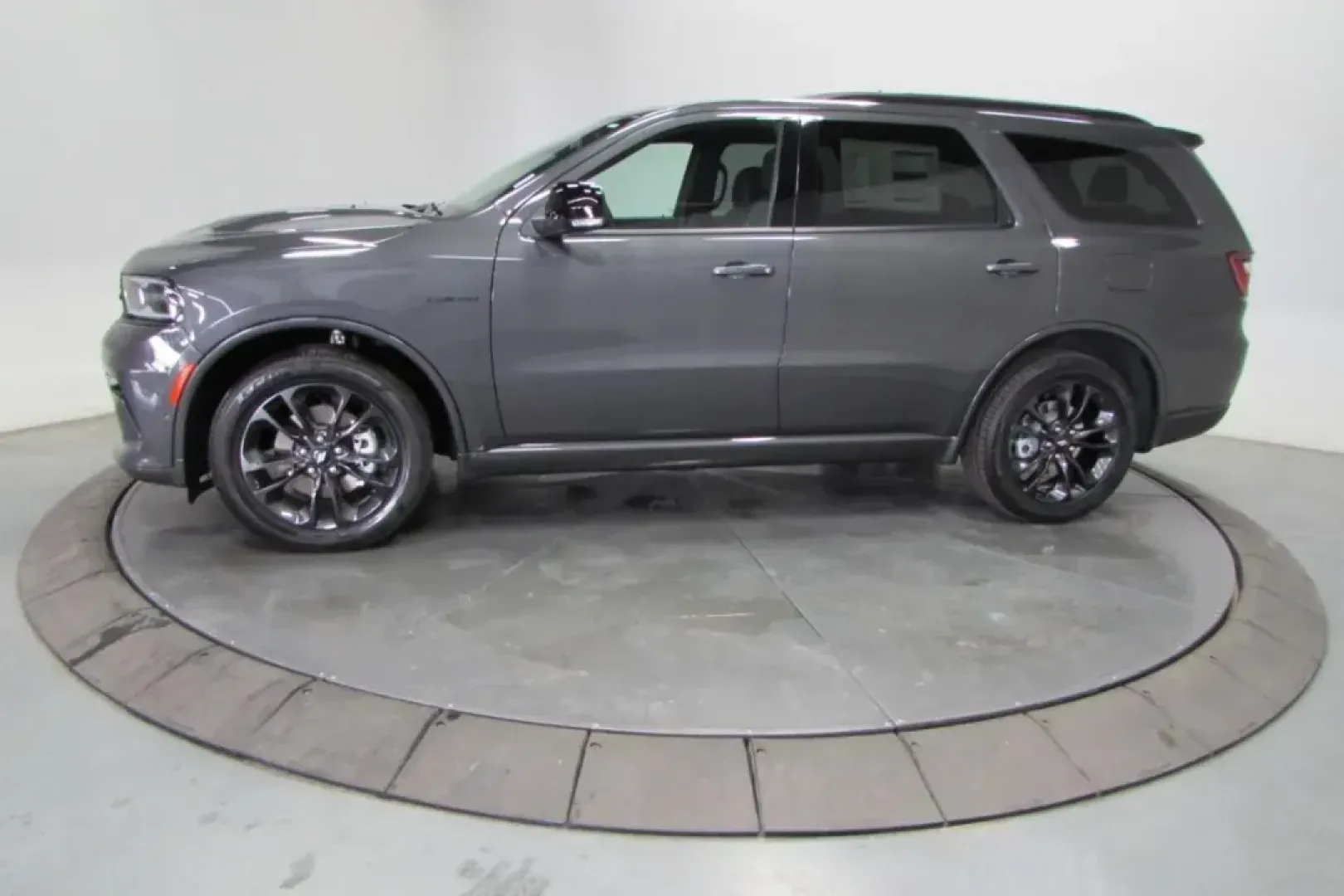 2025 /Red/Black/Ebony Leather Dodge Durango R/T Plus (1C4SDJCT4SC) with an Other engine, Automatic transmission, located at 12830 Highway 21, De Soto, MO, 63020, (636) 337-7777, 38.153099, -90.573624 - Looking for the ideal SUV that blends style, comfort, and versatility? Look no further than the stunning 2025 Dodge Durango R/T Plus, available now at Pettus CDJR DeSoto. Located conveniently at 12830 Highway 21, De Soto, MO 63020, our OEM dealership specializes in providing quality used vehicles th - Photo#4