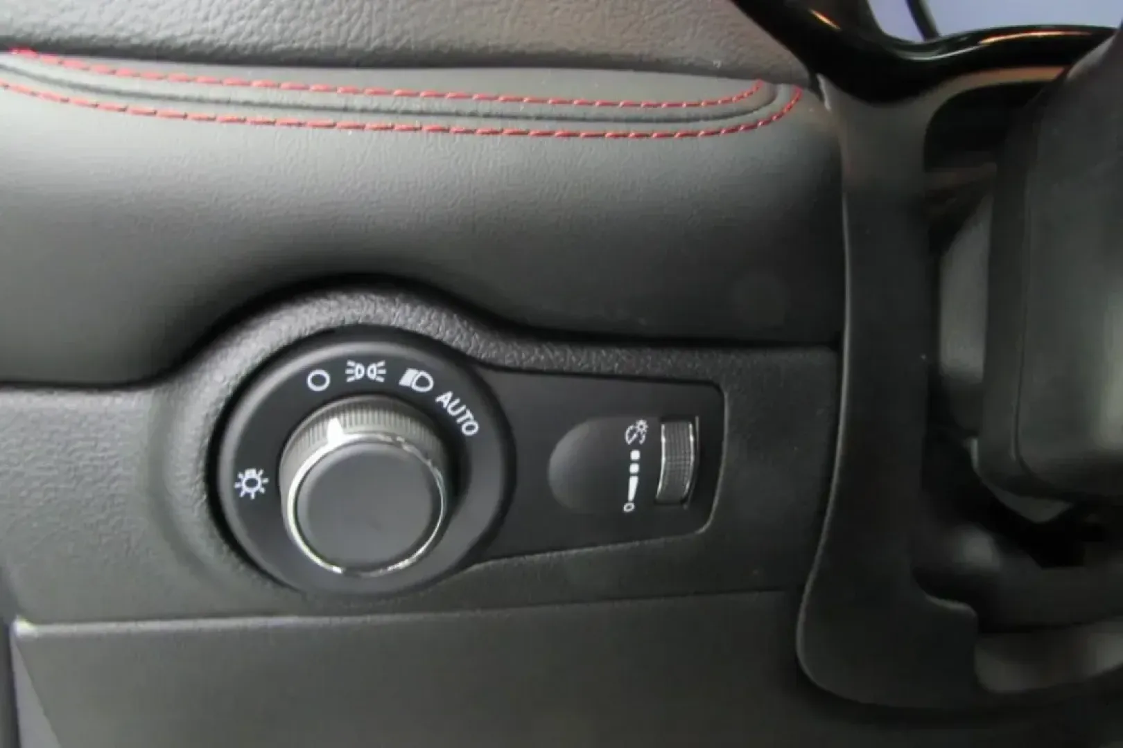 2025 /Red/Black/Ebony Leather Trimme Dodge Durango R/T Plus (1C4SDJCT8SC) with an Other engine, Automatic transmission, located at 12830 Highway 21, De Soto, MO, 63020, (636) 337-7777, 38.153099, -90.573624 - NEW 2025 Dodge Durango R/T Plus from Pettus Chrysler Dodge Jeep Ram De Soto, De Soto MO. - Photo#12