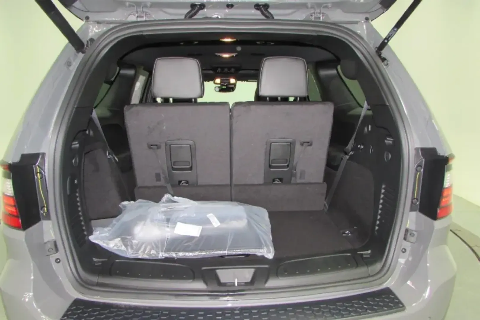 2025 /Red/Black/Ebony Leather Trimme Dodge Durango R/T Plus (1C4SDJCT8SC) with an Other engine, Automatic transmission, located at 12830 Highway 21, De Soto, MO, 63020, (636) 337-7777, 38.153099, -90.573624 - NEW 2025 Dodge Durango R/T Plus from Pettus Chrysler Dodge Jeep Ram De Soto, De Soto MO. - Photo#27