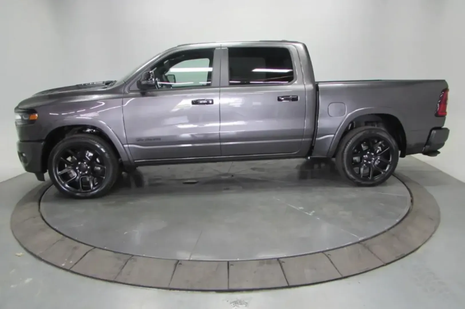 2025 /Black Leather Trimmed Ram 1500 Laramie (1C6SRFJP6SN) with an Other engine, Automatic transmission, located at 12830 Highway 21, De Soto, MO, 63020, (636) 337-7777, 38.153099, -90.573624 - NEW 2025 Ram 1500 Laramie from Pettus Chrysler Dodge Jeep Ram De Soto, De Soto MO. - Photo#4